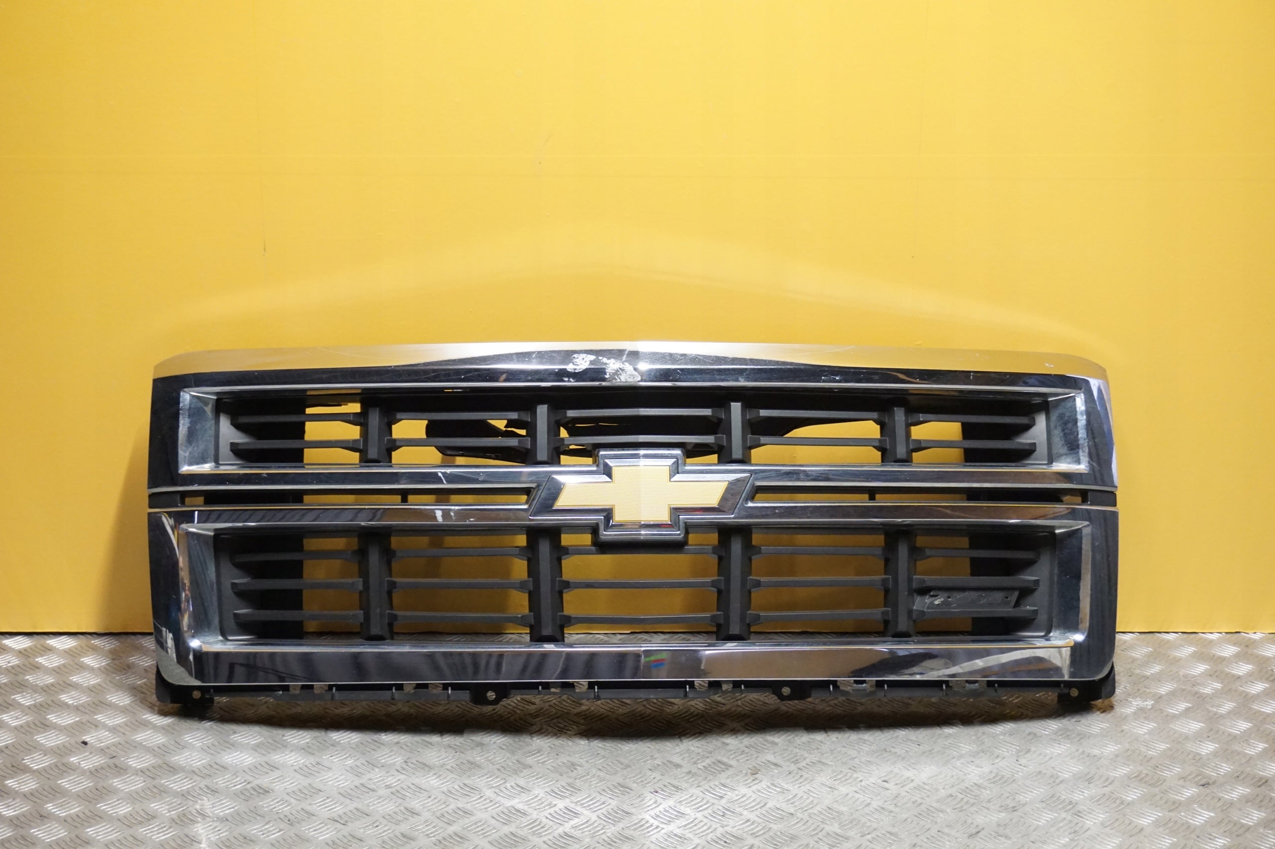 Kühlergrill Chevrolet SILVERADO FRONTGRILL 23432557 Kühlergitter