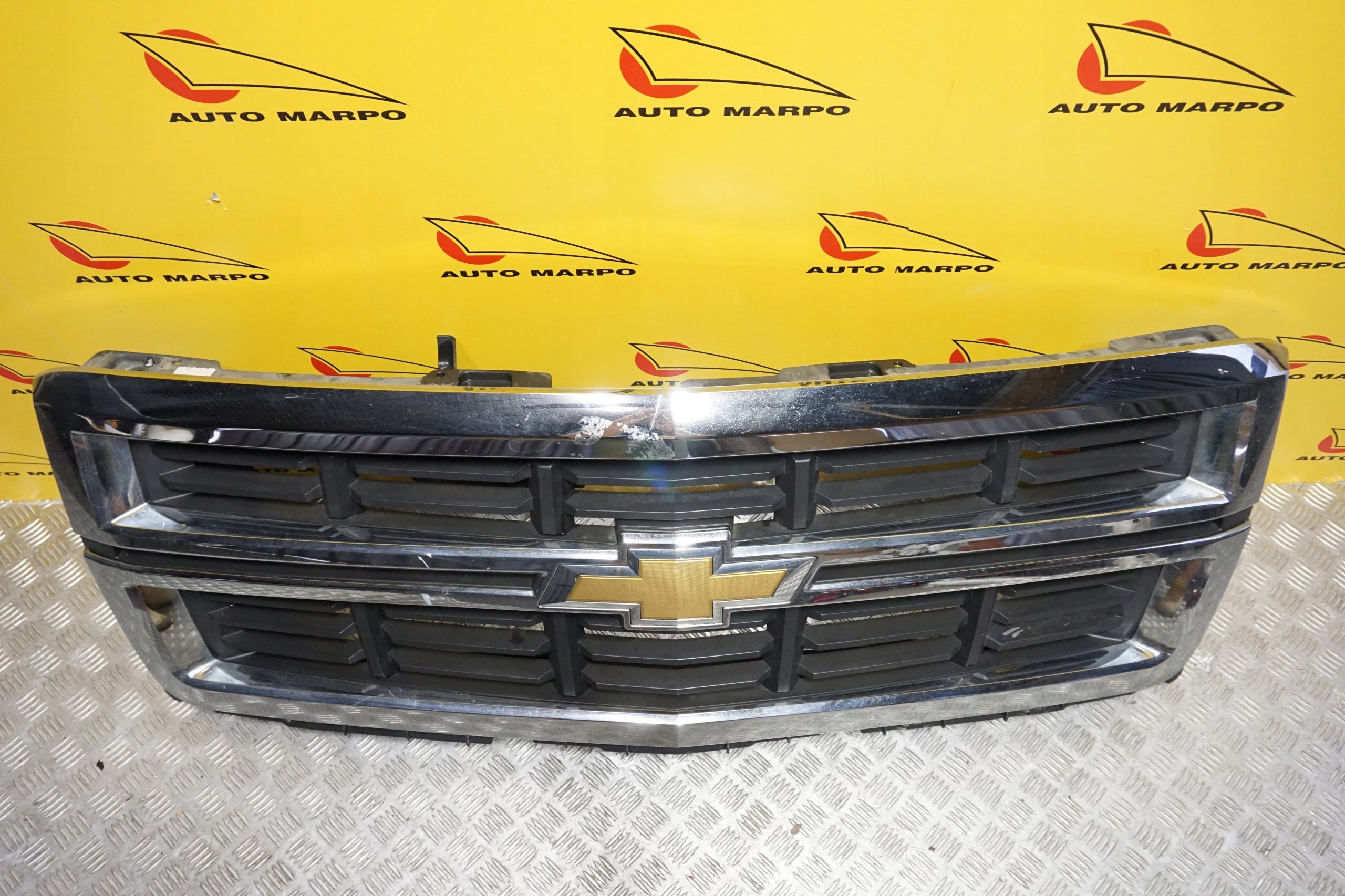 Kühlergrill Chevrolet SILVERADO FRONTGRILL 23432557 Kühlergitter