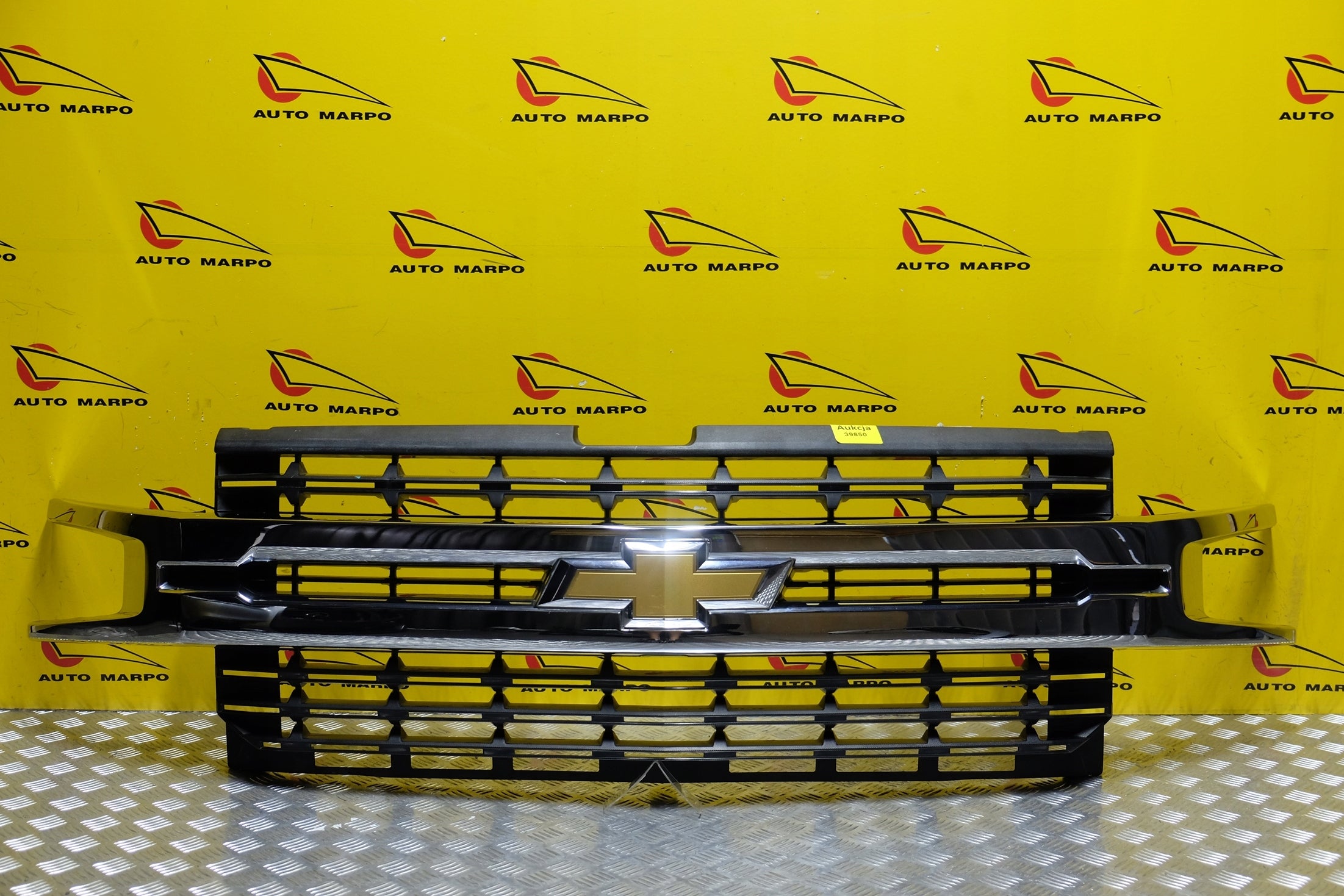 Kühlergrill Chevrolet SILVERADO FRONTGRILL 84128450 Kühlergitter