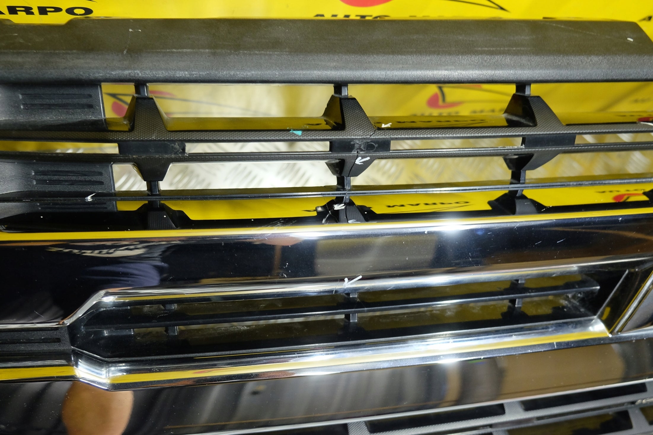 Kühlergrill Chevrolet SILVERADO FRONTGRILL 84128450 Kühlergitter