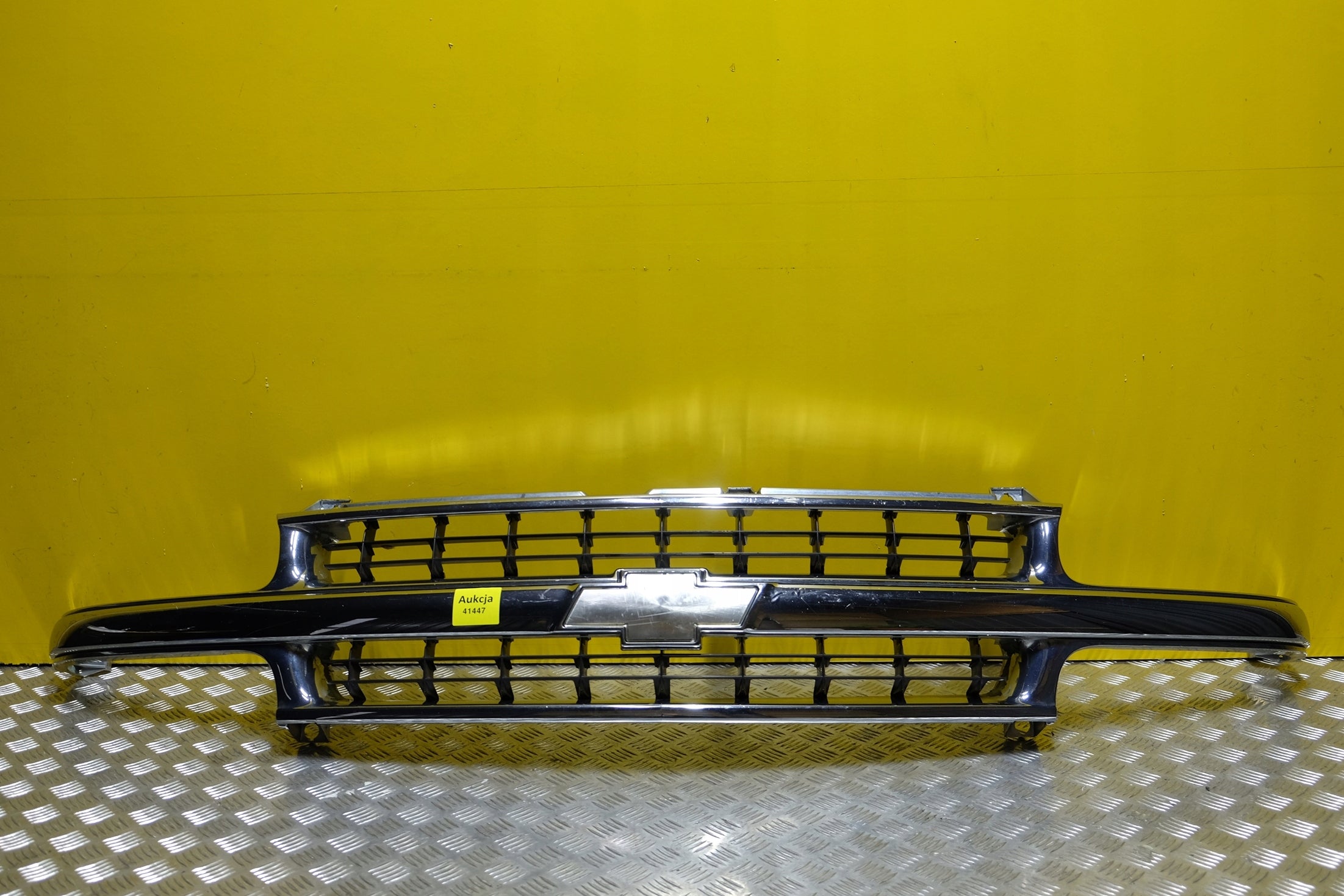 Kühlergrill Chevrolet SUBURBAN  FRONTGRILL Kühlergitter