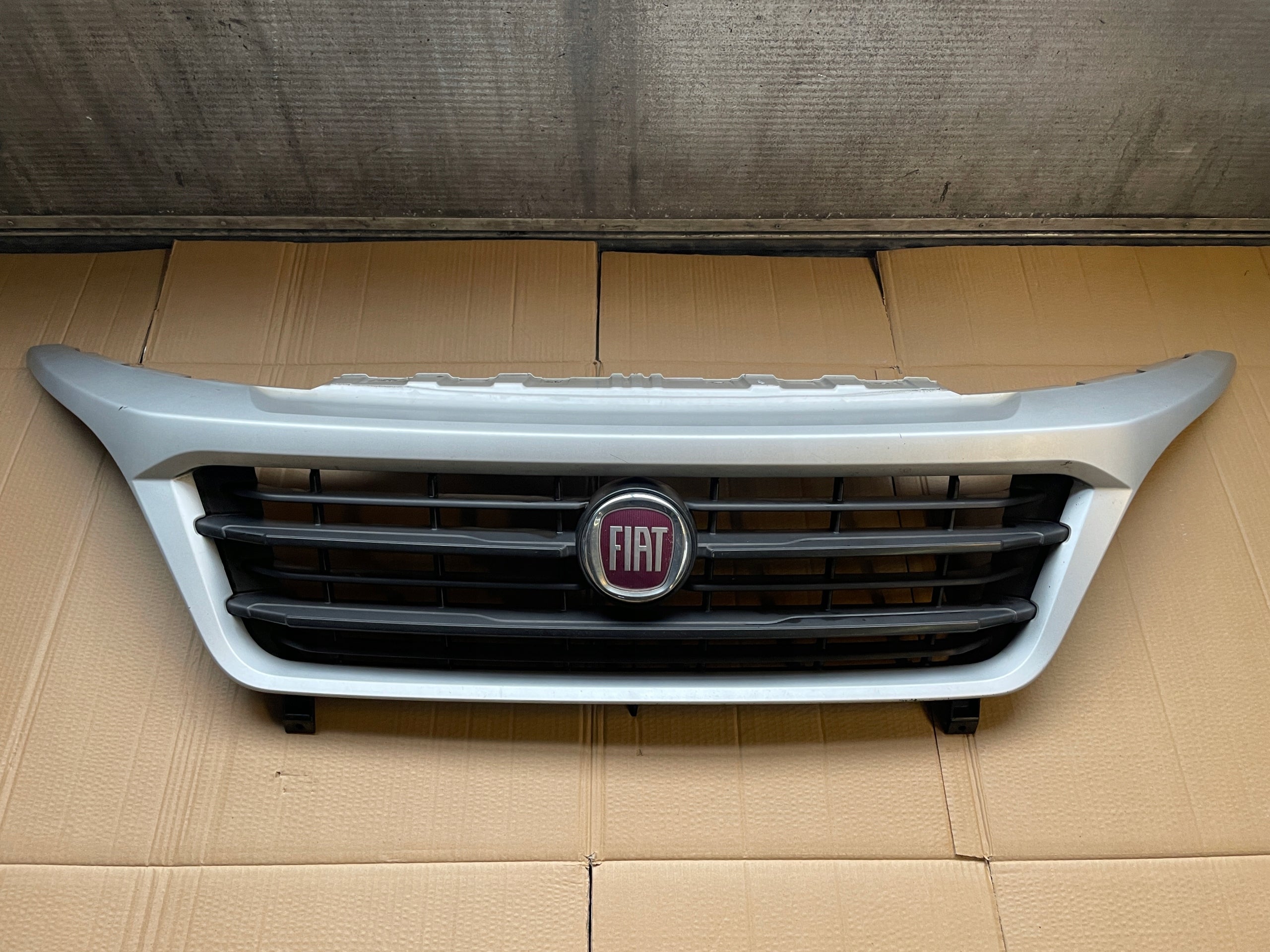  Grille de radiateur Fiat DUCATO 131 FRONT GRILL 1314846070 Grille de radiateur  product image