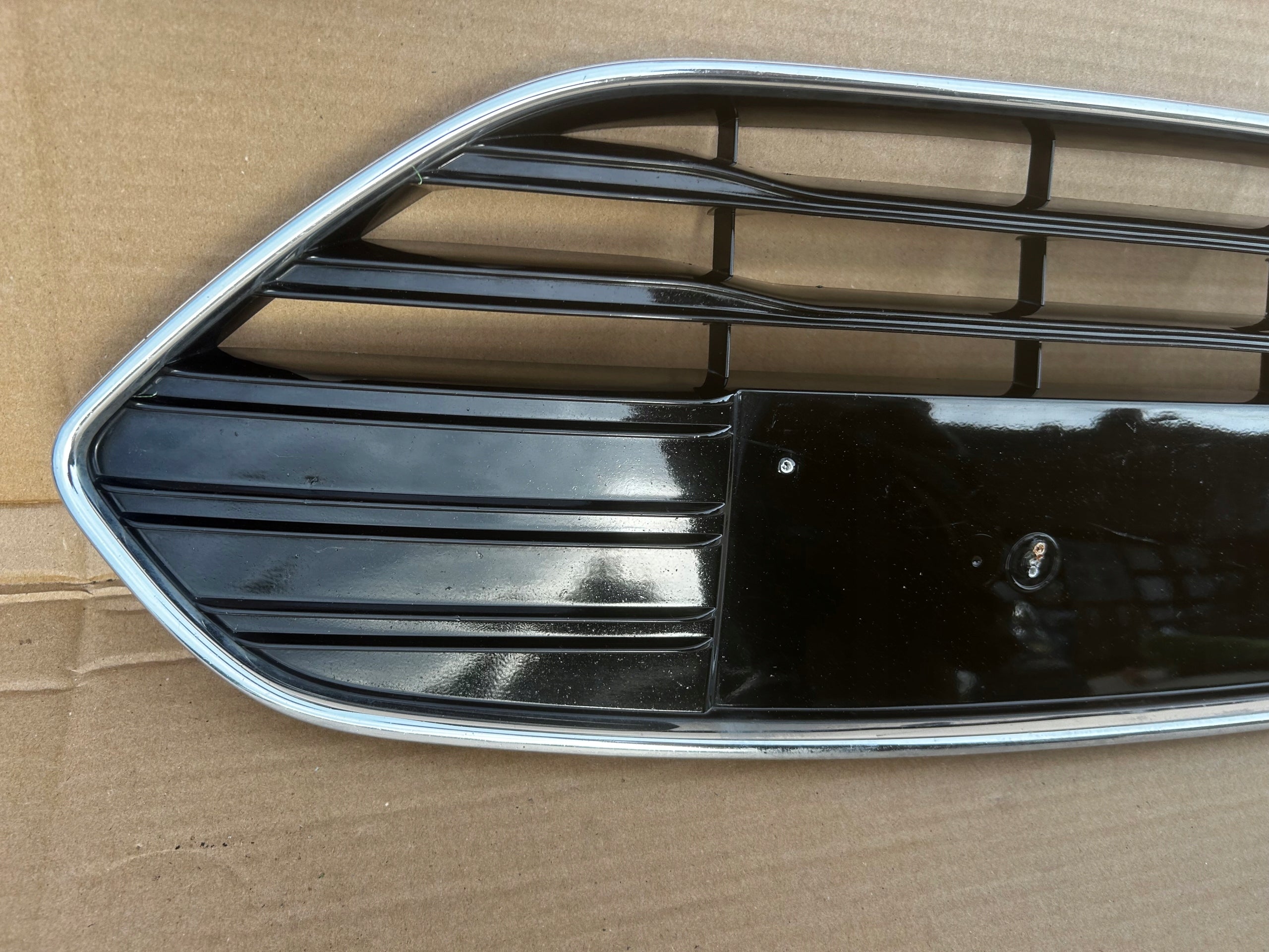 Kühlergrill Ford I 132 FRONTGRILL AV1117B968BO Kühlergitter