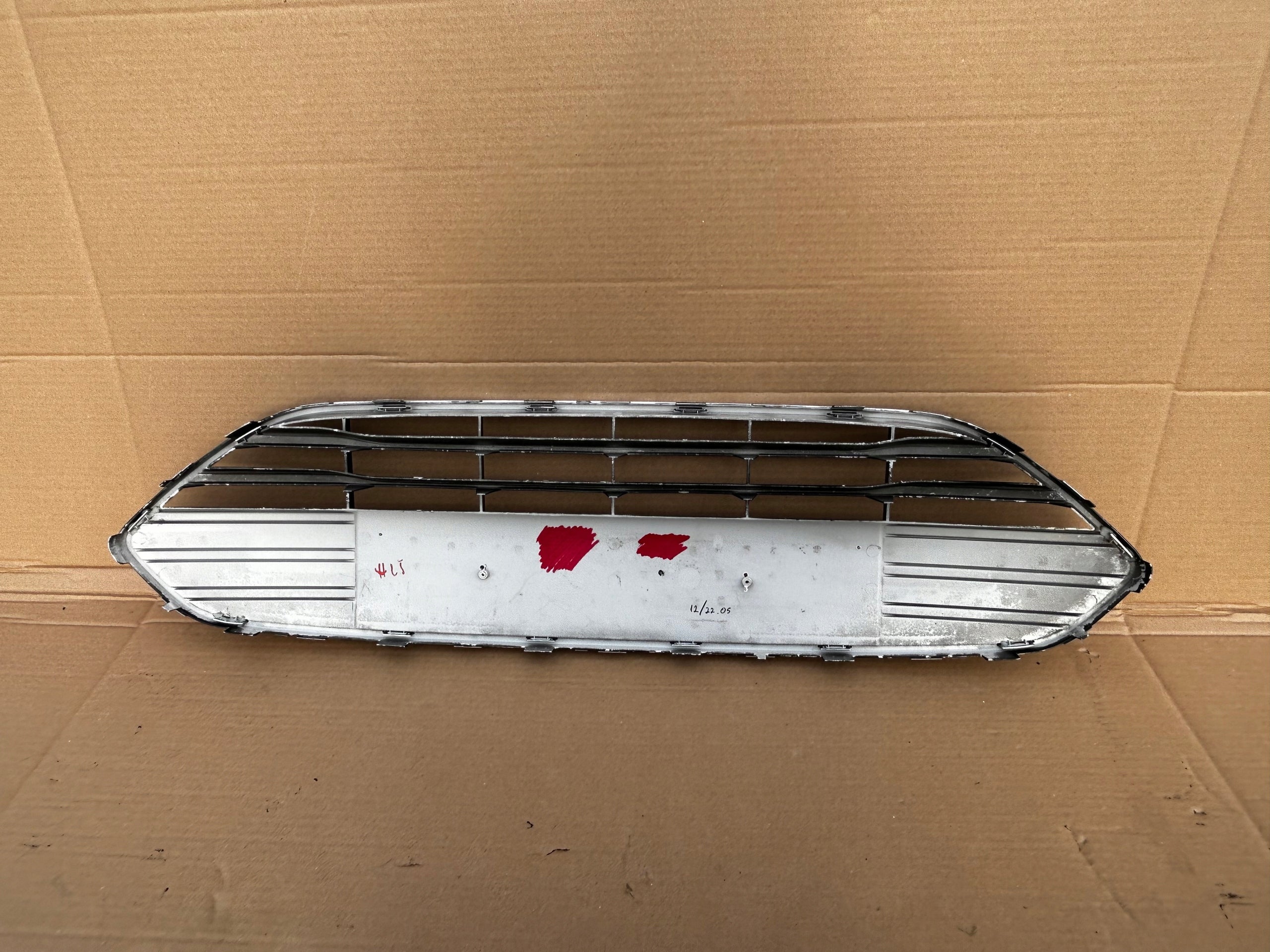 Kühlergrill Ford I 132 FRONTGRILL AV1117B968BO Kühlergitter