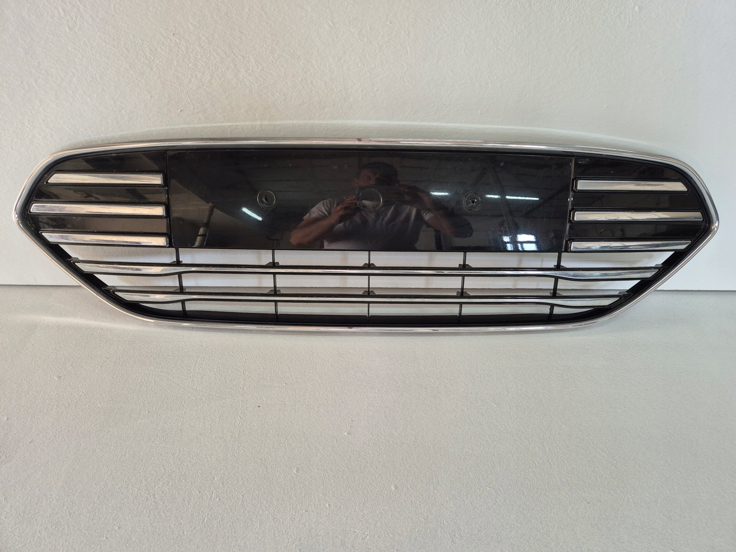 Kühlergrill Ford I FRONTGRILL AV1J17B968AA Kühlergitter