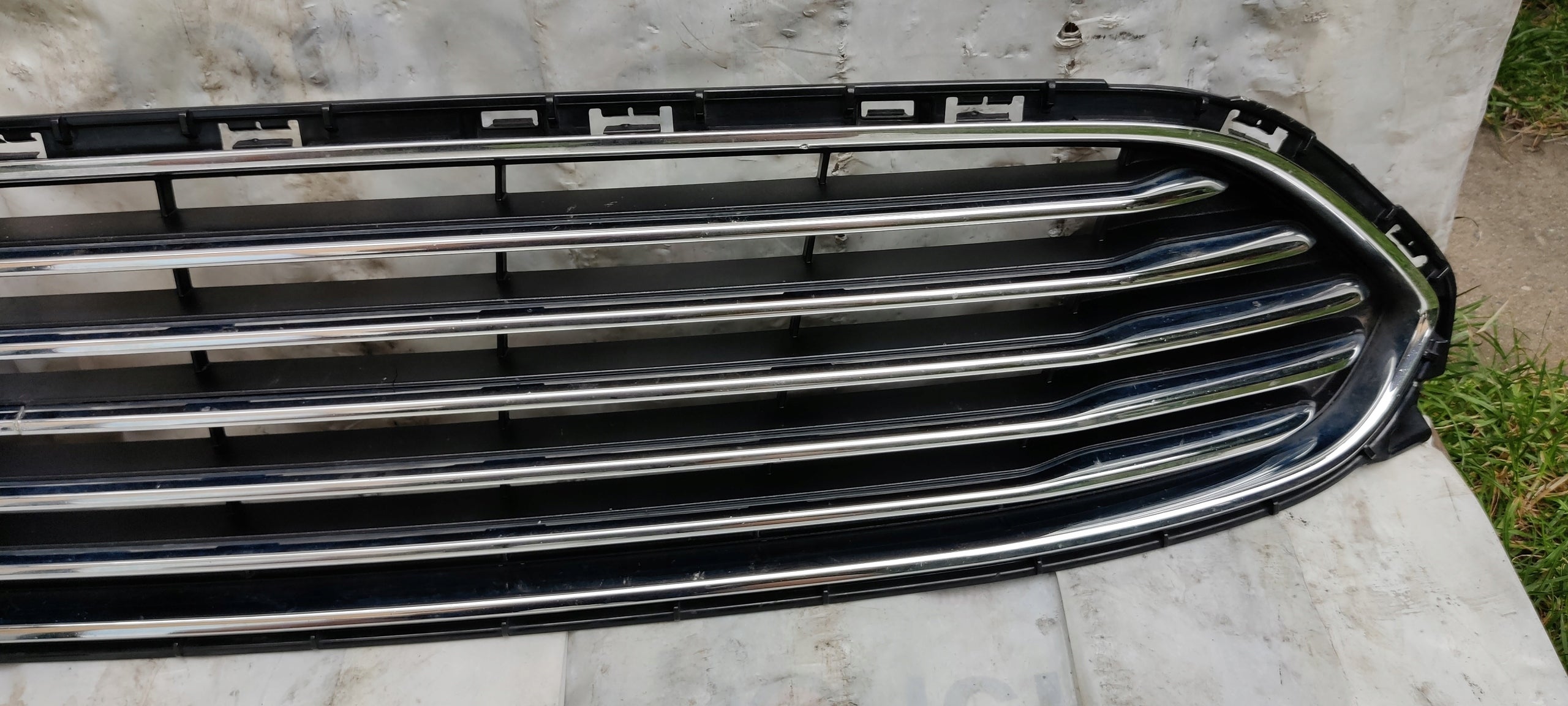 Kühlergrill Ford I 1 2 FRONTGRILL EM2B8200AB Kühlergitter