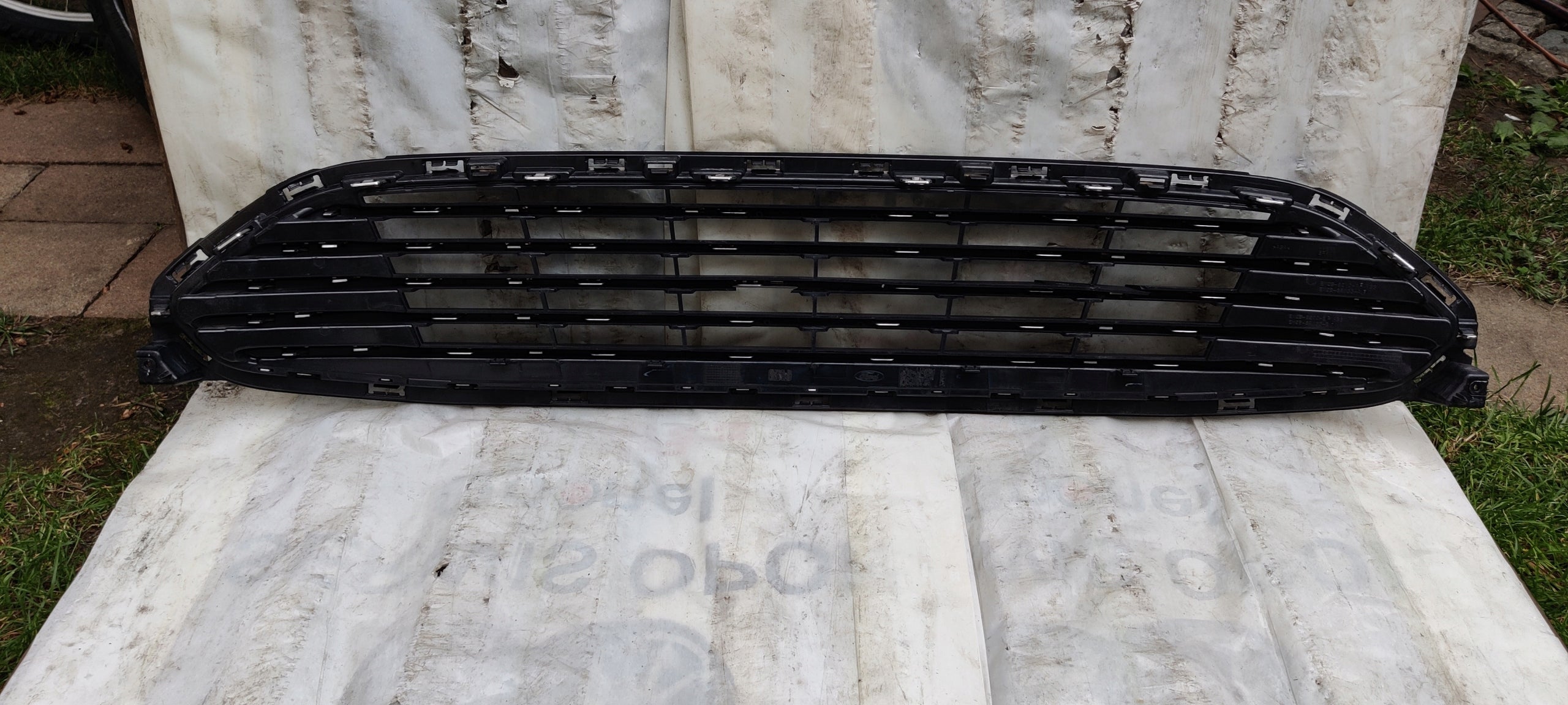 Kühlergrill Ford I 1 2 FRONTGRILL EM2B8200AB Kühlergitter