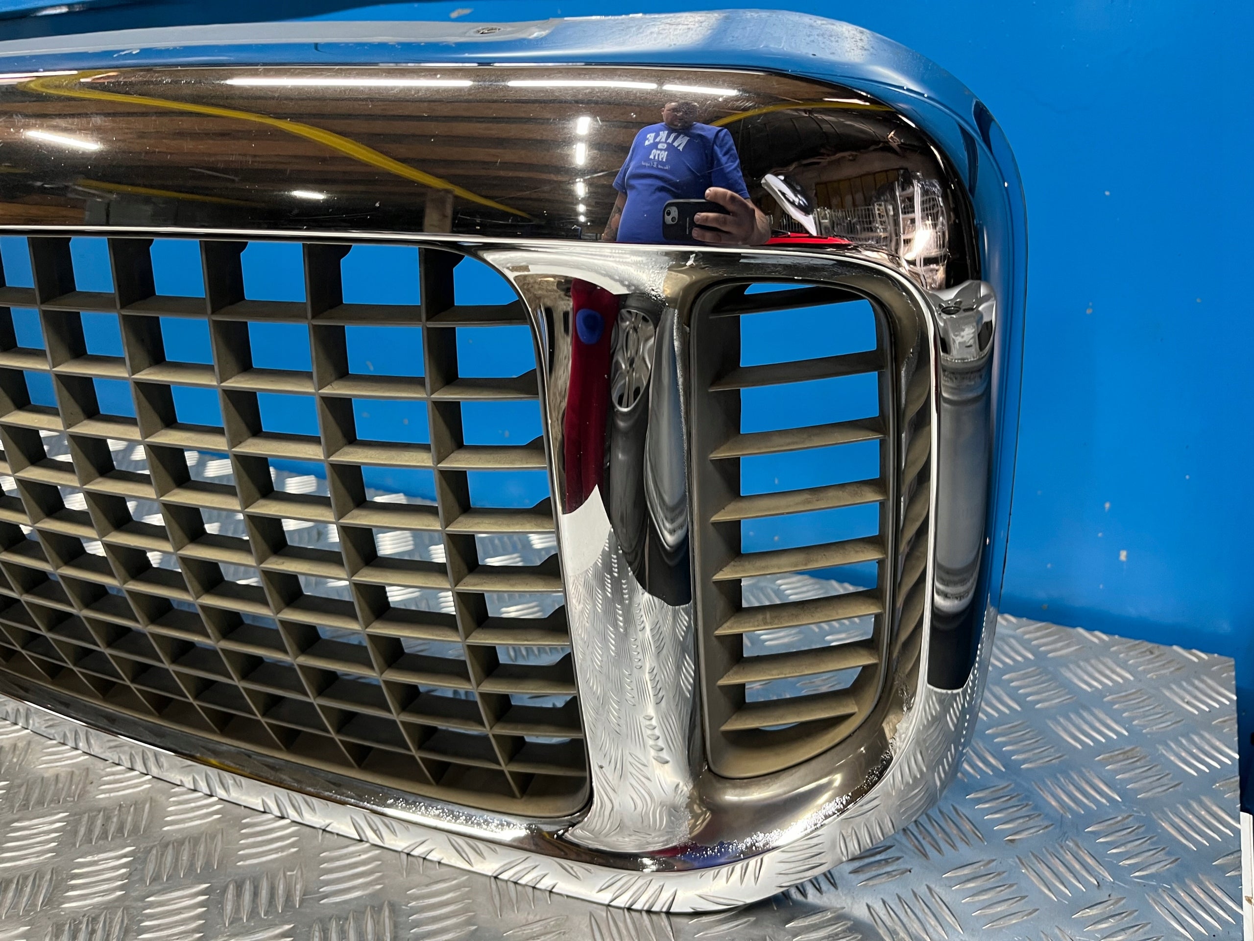 Kühlergrill Ford EXCURSION FRONTGRILL C7458200AAW Kühlergitter