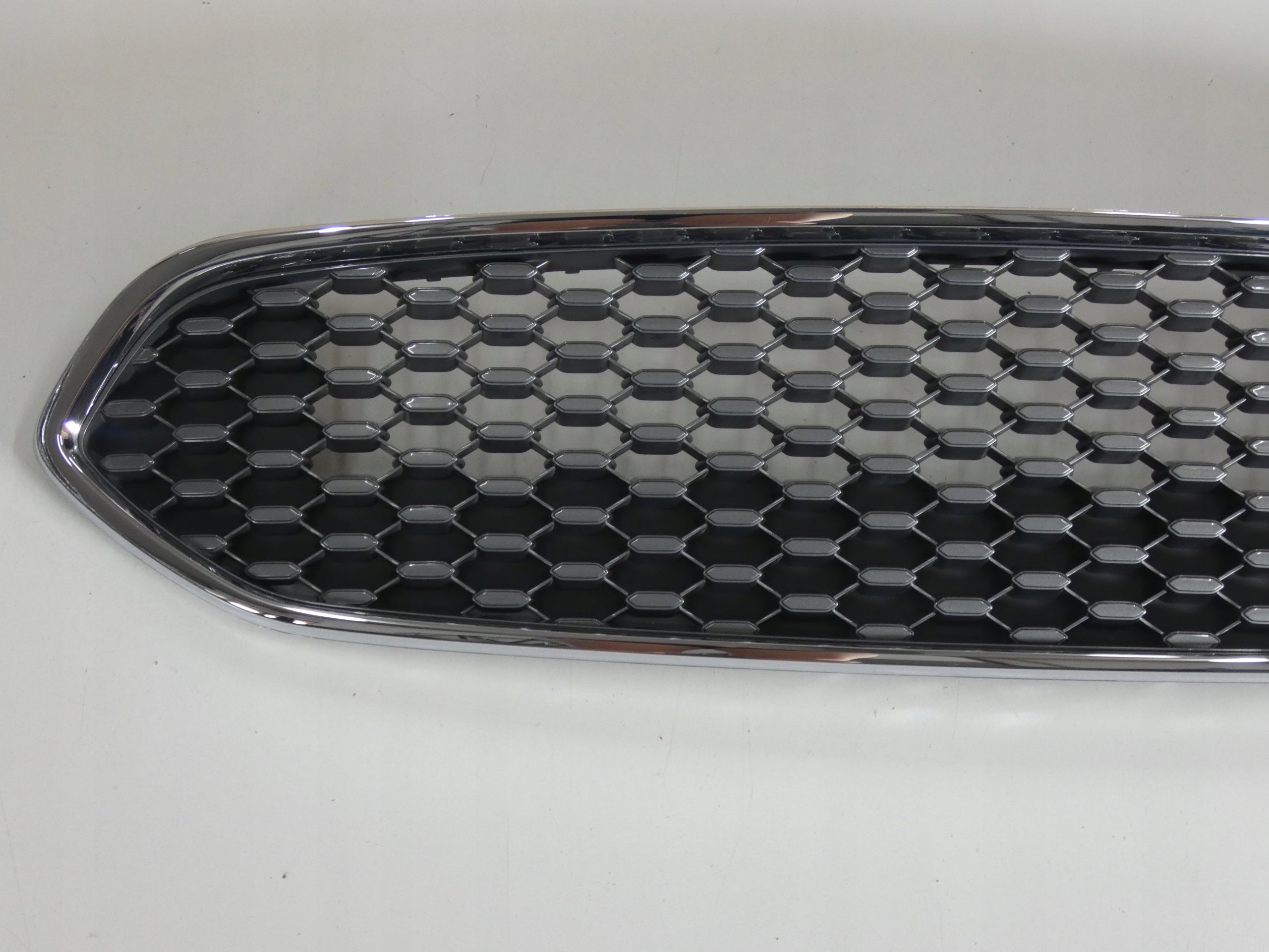 Kühlergrill Ford KA PLUS I 1 FRONTGRILL BB7081DJ7BB7 Kühlergitter