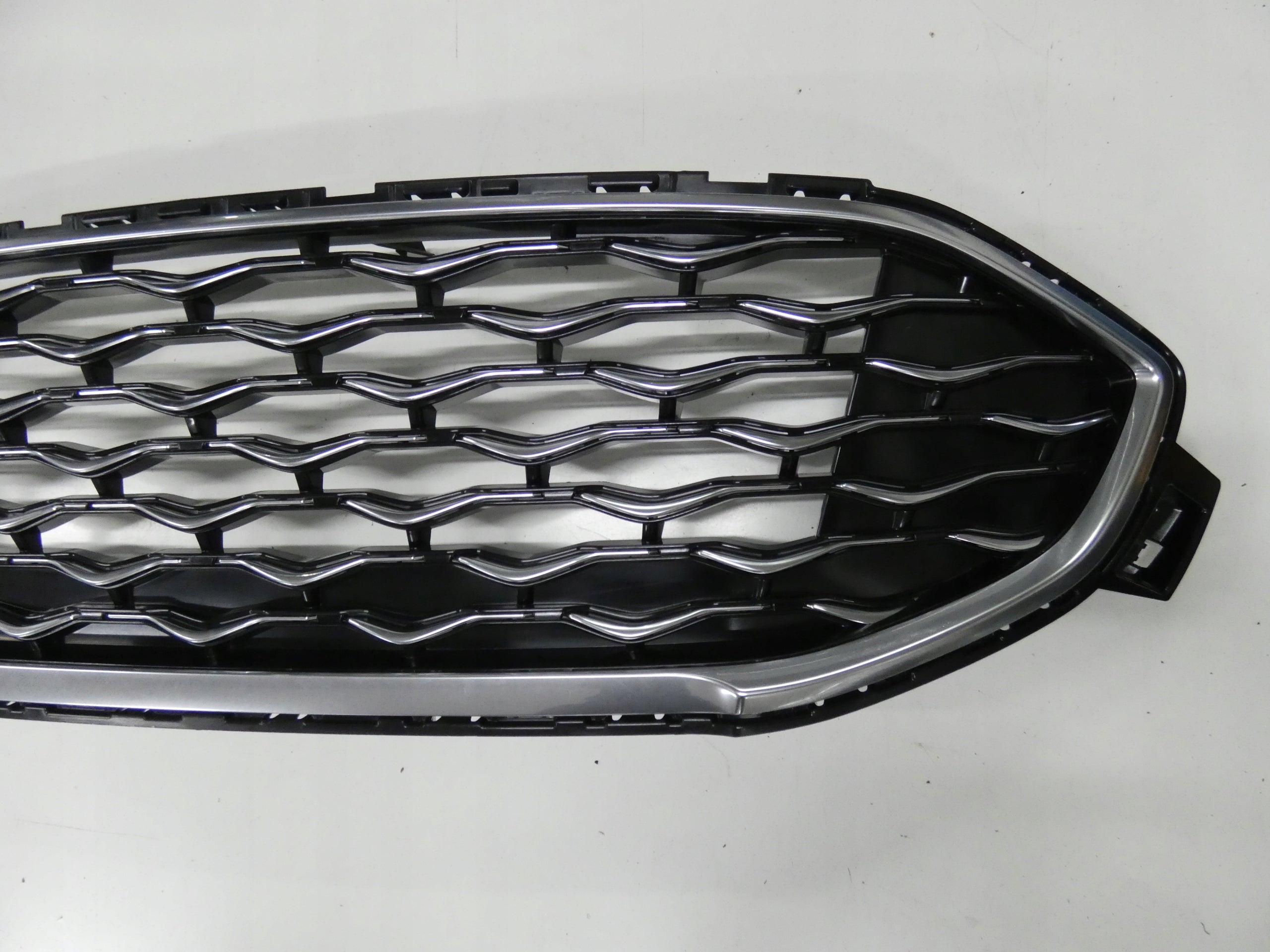 Kühlergrill Ford I GALAXY FRONTGRILL LM2B8200VPIA Kühlergitter