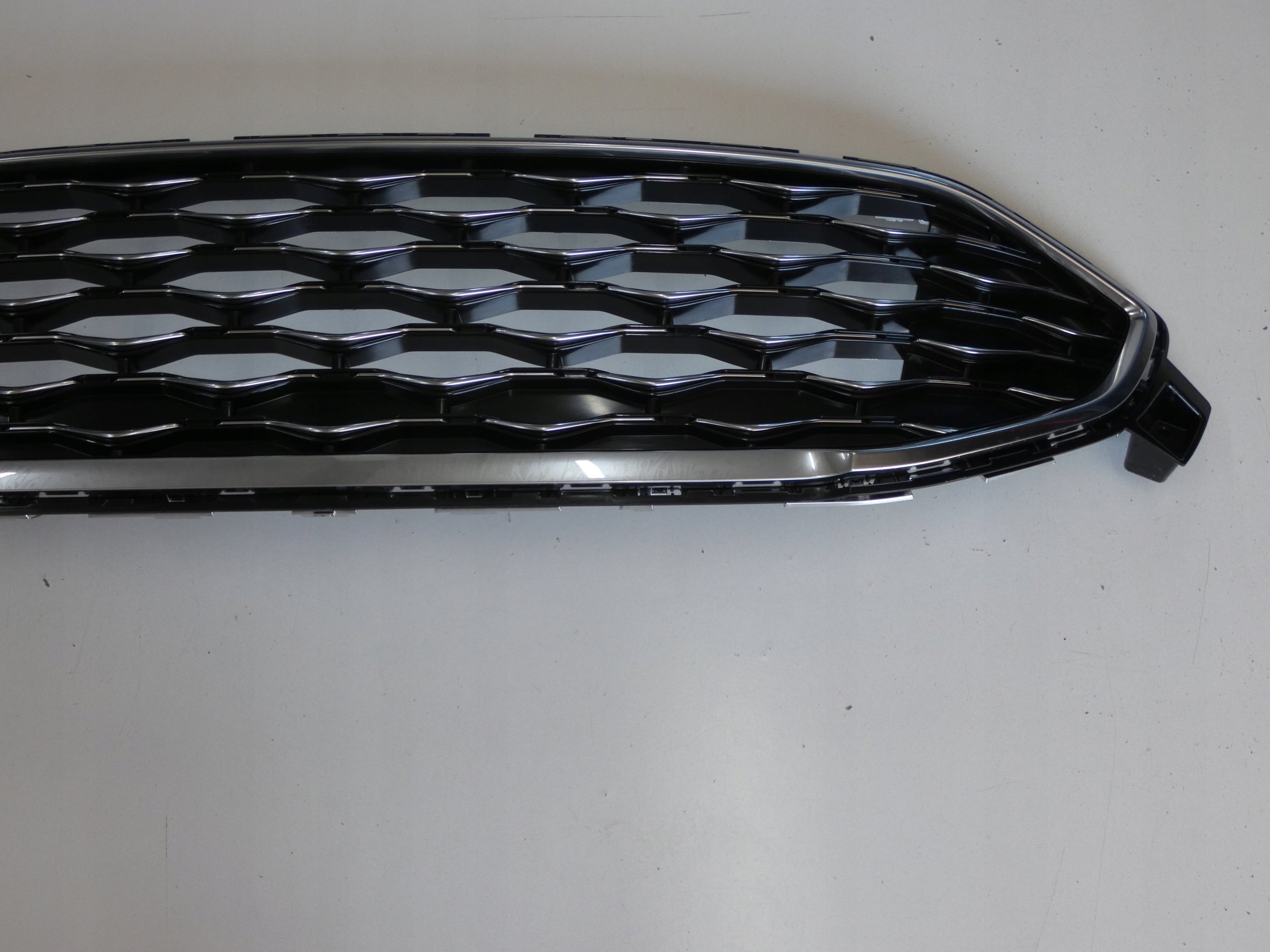 Kühlergrill Ford I GALAXY FRONTGRILL LM2B8200VLM2 Kühlergitter