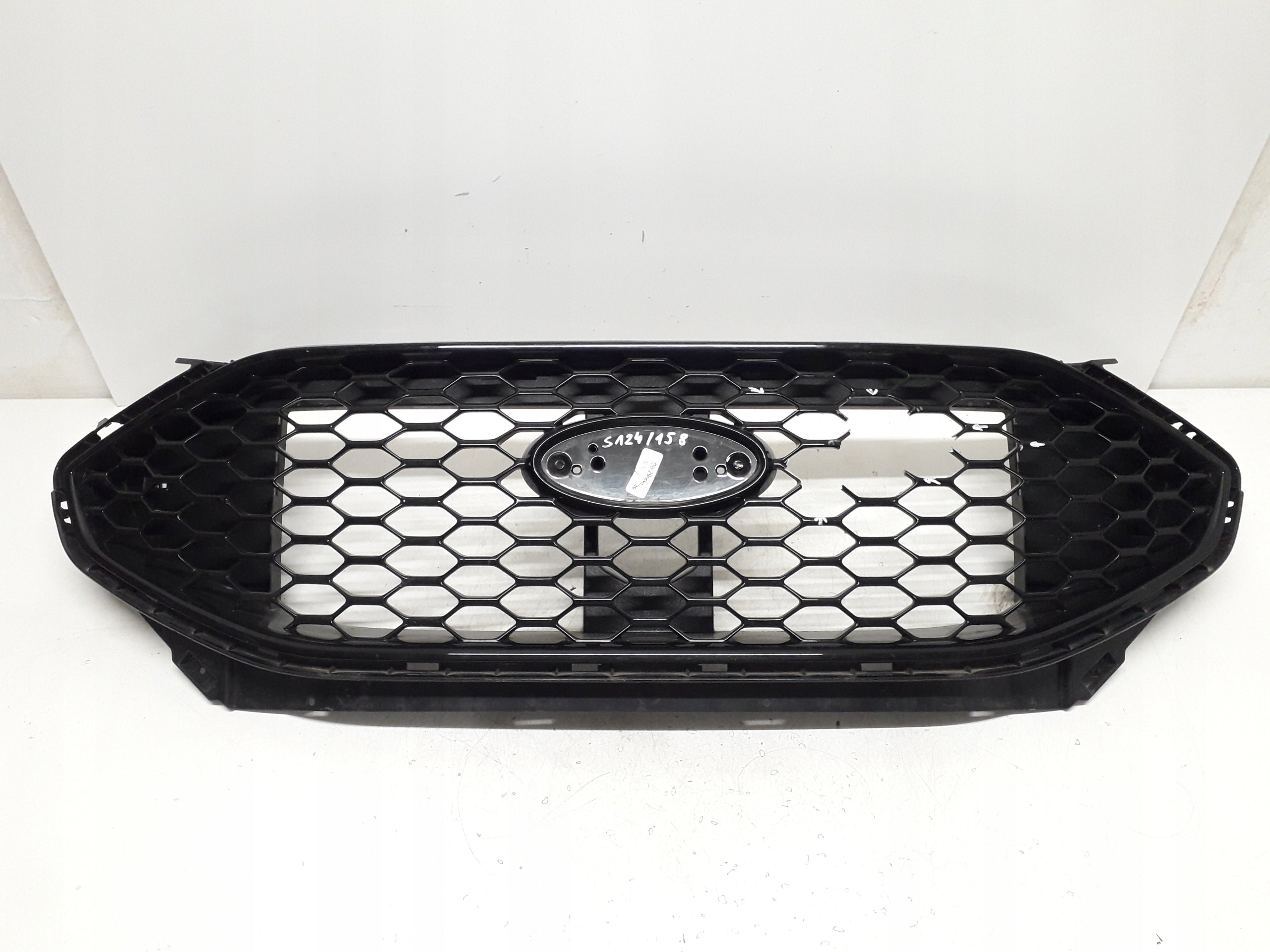 Kühlergrill Ford 2 EDGE I 1 4 FRONTGRILL KT4B8200FORD Kühlergitter