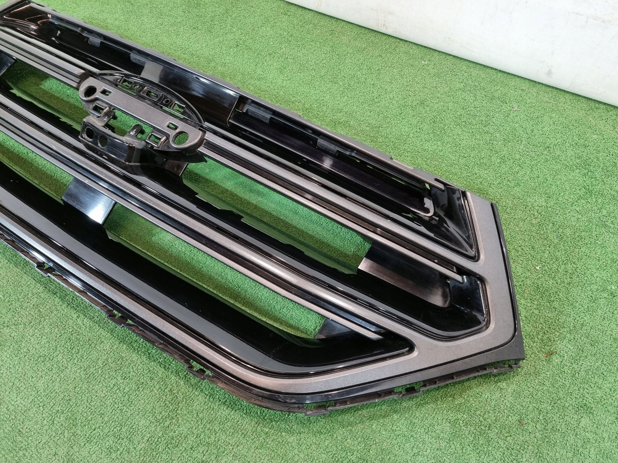 Kühlergrill Ford 2 EDGE I 1 4 FRONTGRILL GT4B8191ORG Kühlergitter