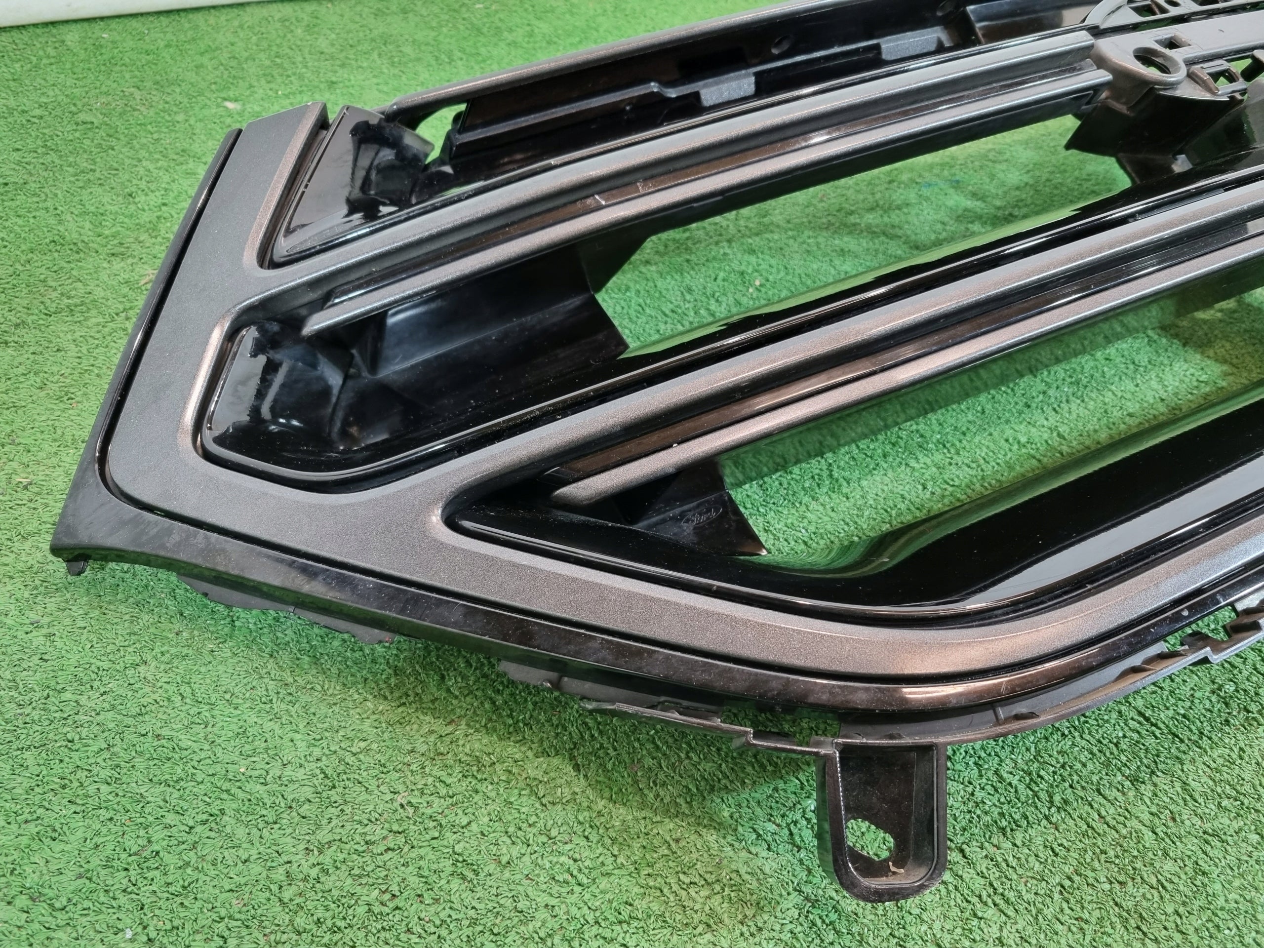 Kühlergrill Ford 2 EDGE I 1 4 FRONTGRILL GT4B8191ORG Kühlergitter