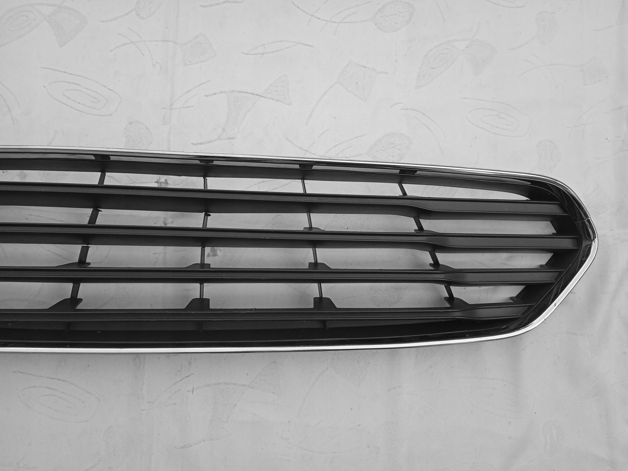 Kühlergrill Ford 4 1 TRANSIT COURIER  FRONTGRILL ET7617B968AC Kühlergitter