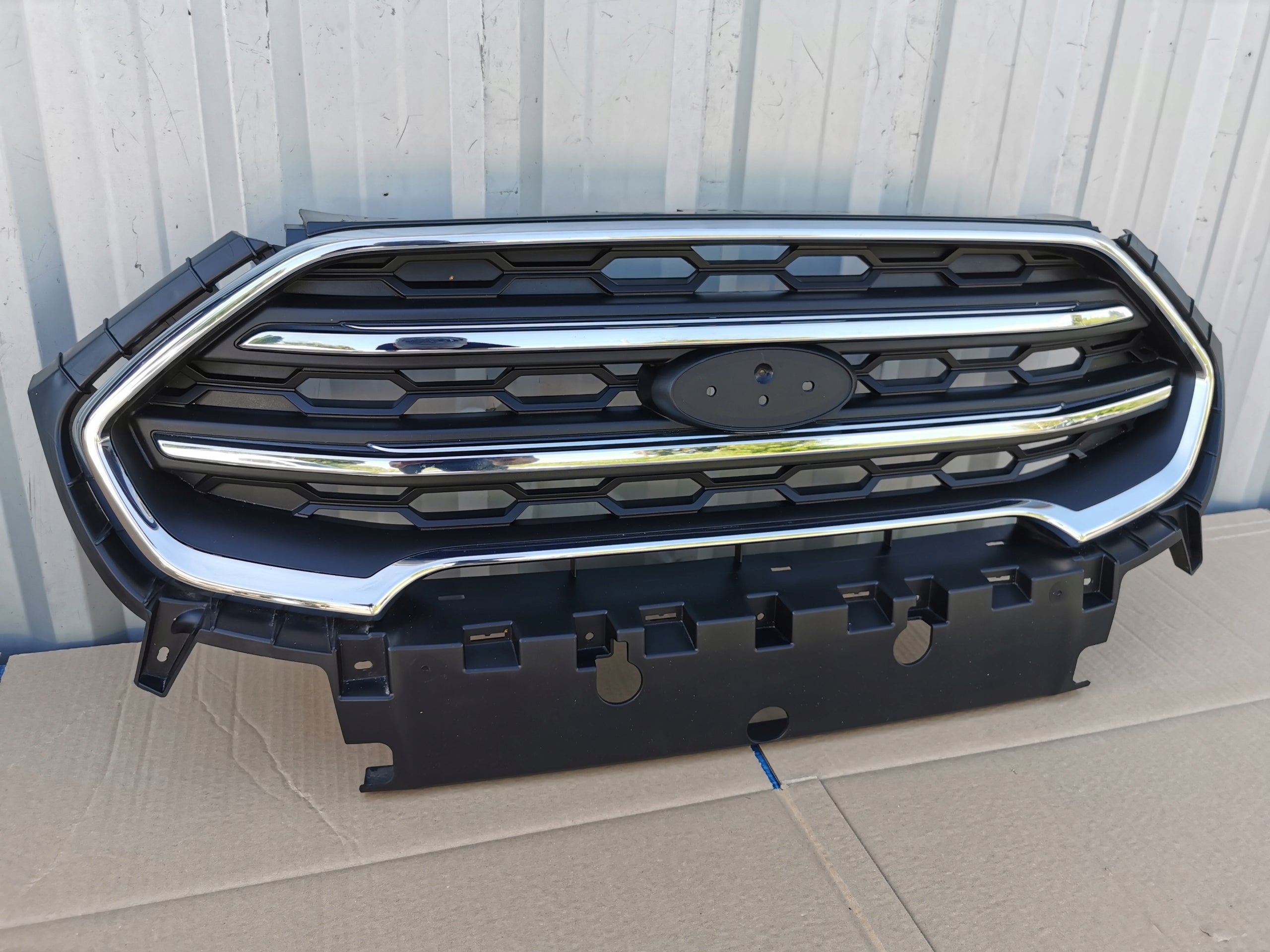 Kühlergrill Ford 1 II ECOSPORT FRONTGRILL GN1517B968EF Kühlergitter