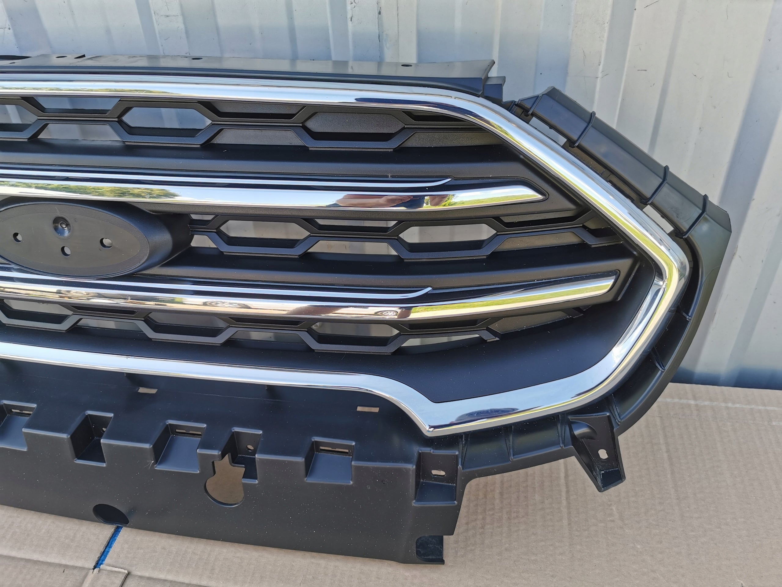 Kühlergrill Ford 1 II ECOSPORT FRONTGRILL GN1517B968EF Kühlergitter