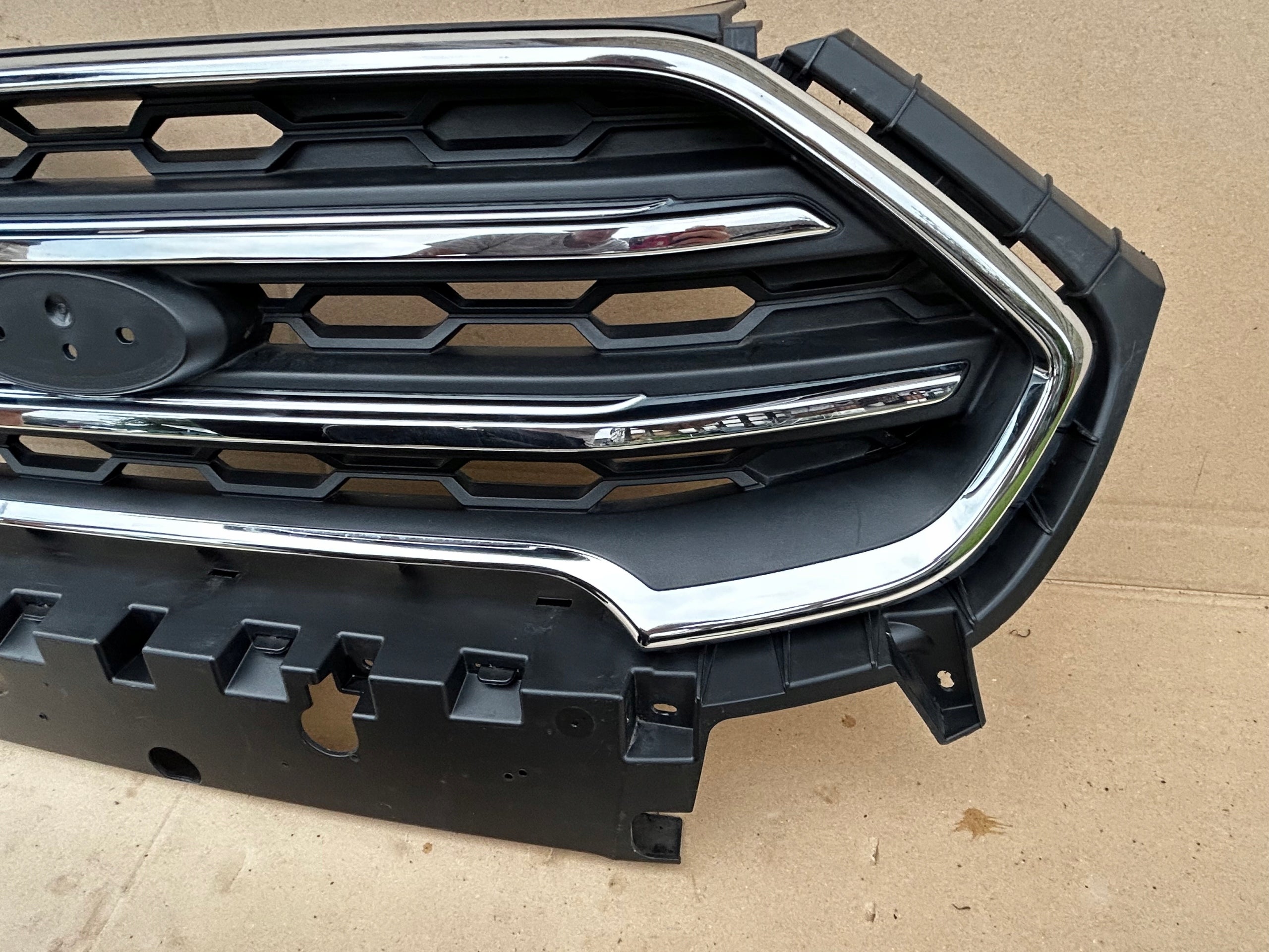 Kühlergrill Ford I 1 2 ECOSPORT FRONTGRILL GN1517B968EW Kühlergitter