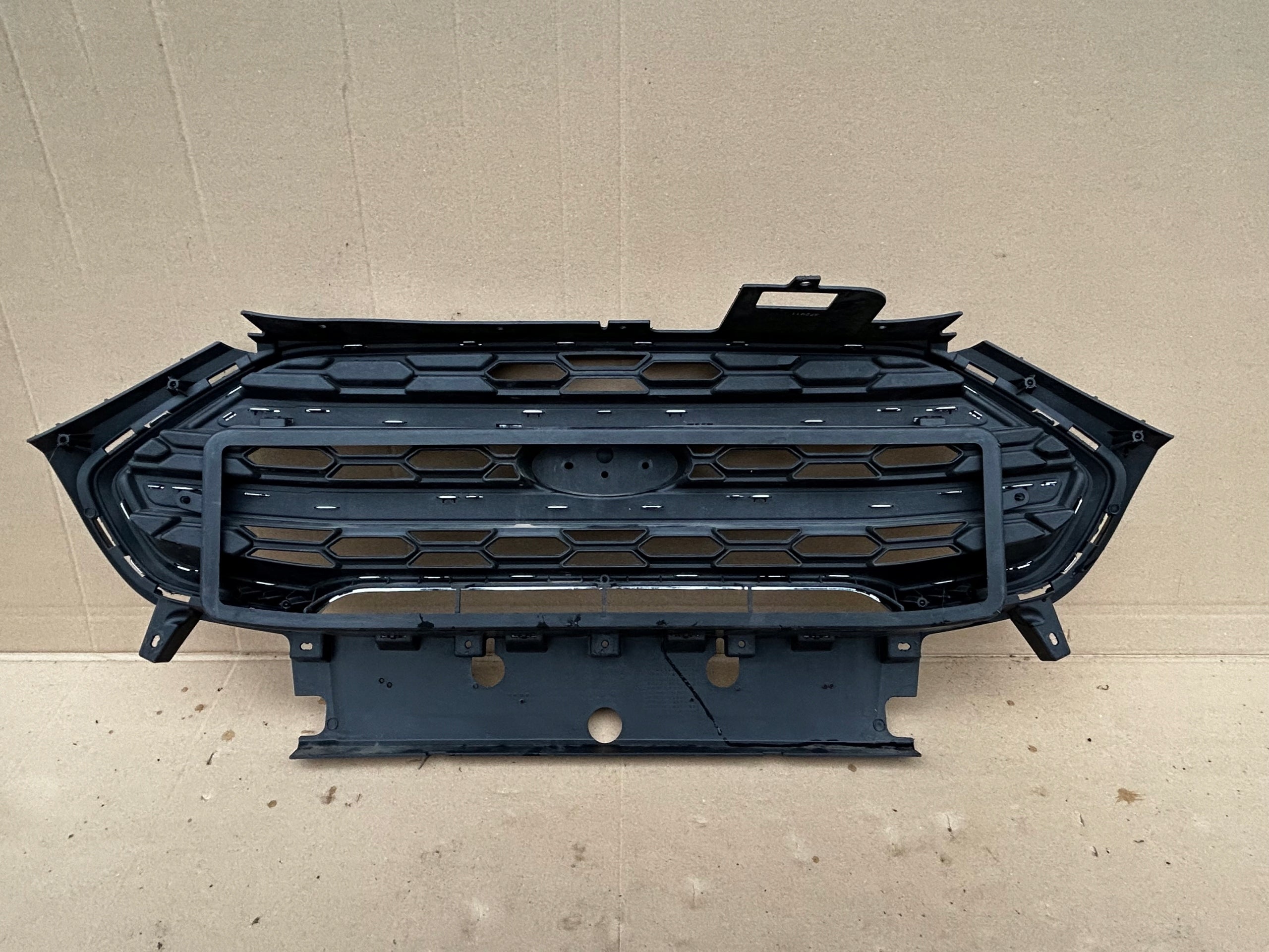 Kühlergrill Ford I 1 2 ECOSPORT FRONTGRILL GN1517B968EW Kühlergitter