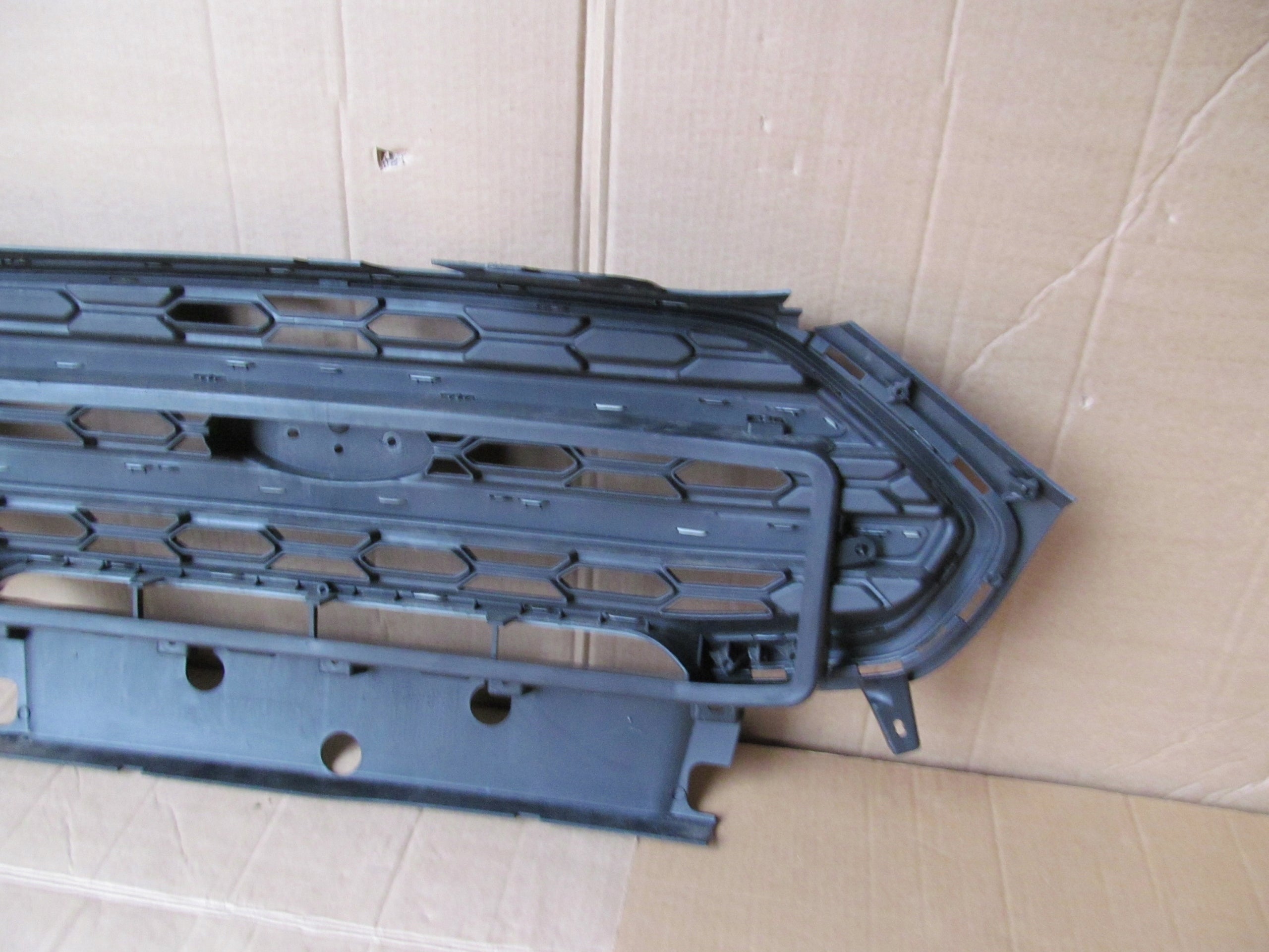 Kühlergrill Ford II 1 2 ECOSPORT FRONTGRILL GN1517B968 Kühlergitter