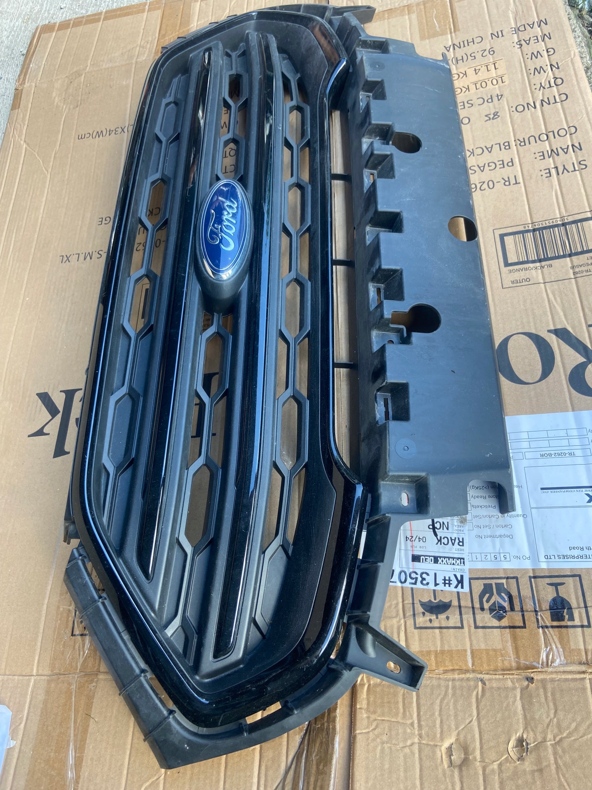 Kühlergrill Ford 1 II ECOSPORT FRONTGRILL LIFT17GRILLA Kühlergitter