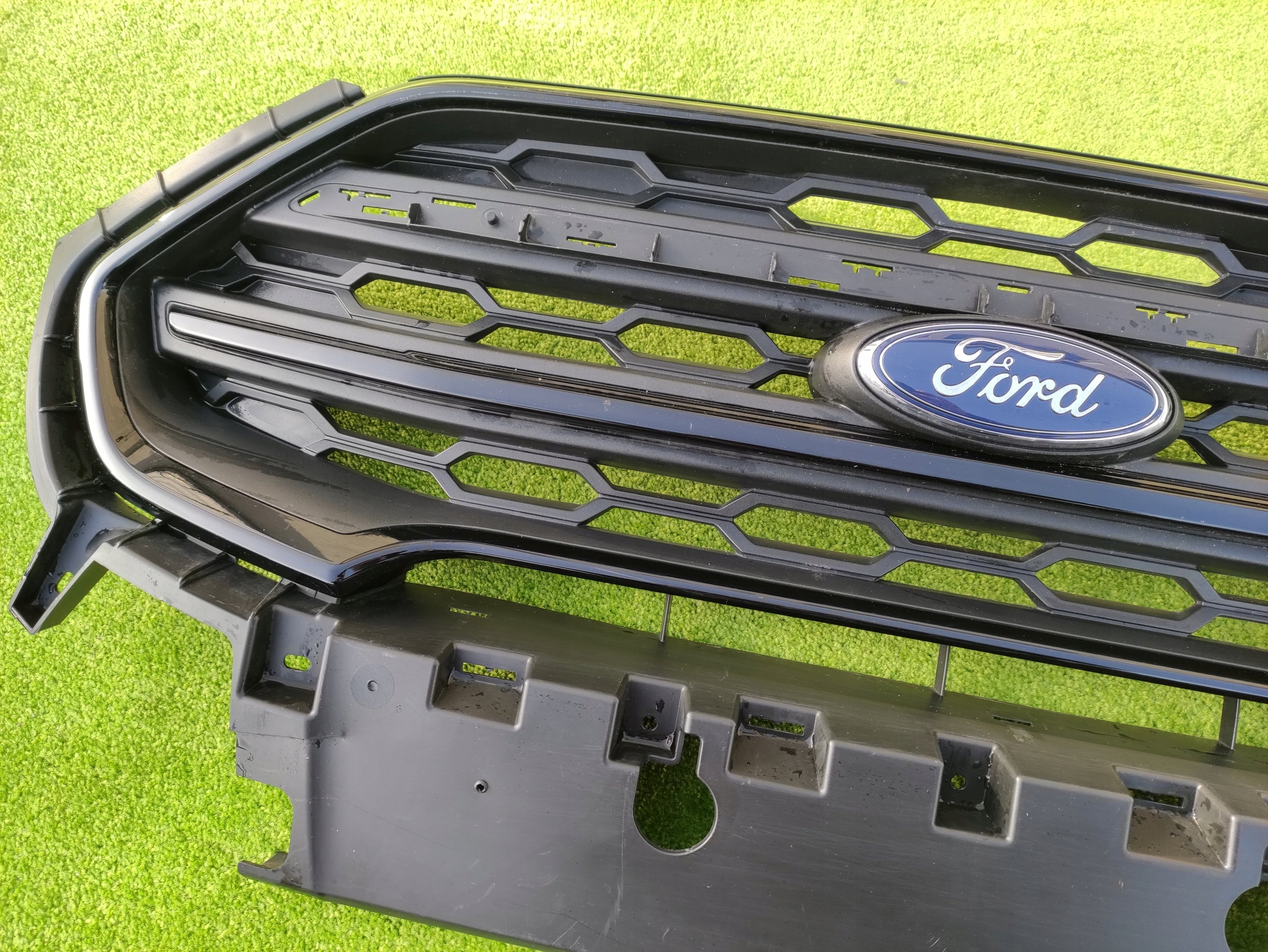 Kühlergrill Ford II 1 ECOSPORT FRONTGRILL GN1517B968E Kühlergitter