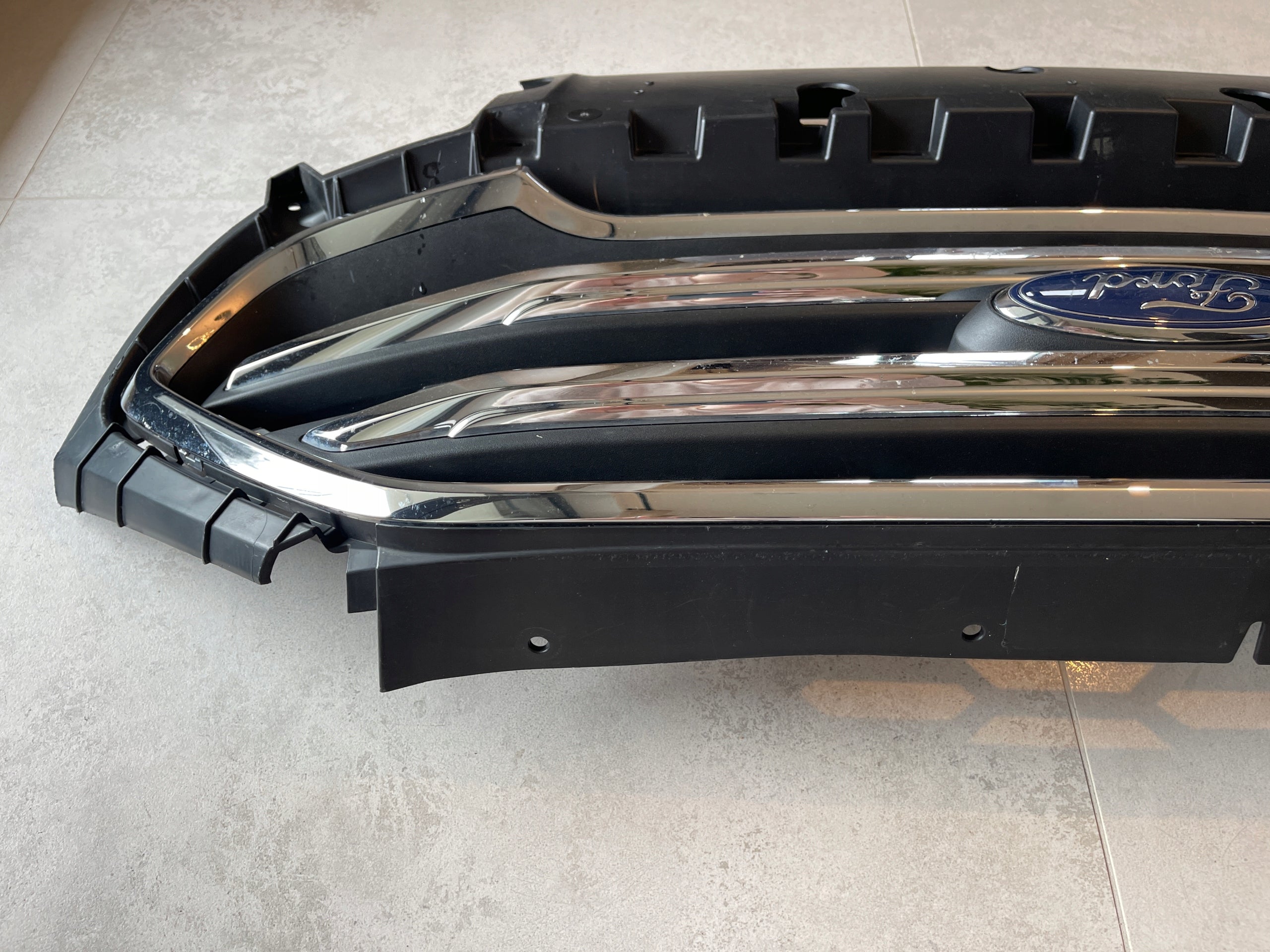 Kühlergrill Ford II 2 1 ECOSPORT FRONTGRILL GN1517B968gr Kühlergitter