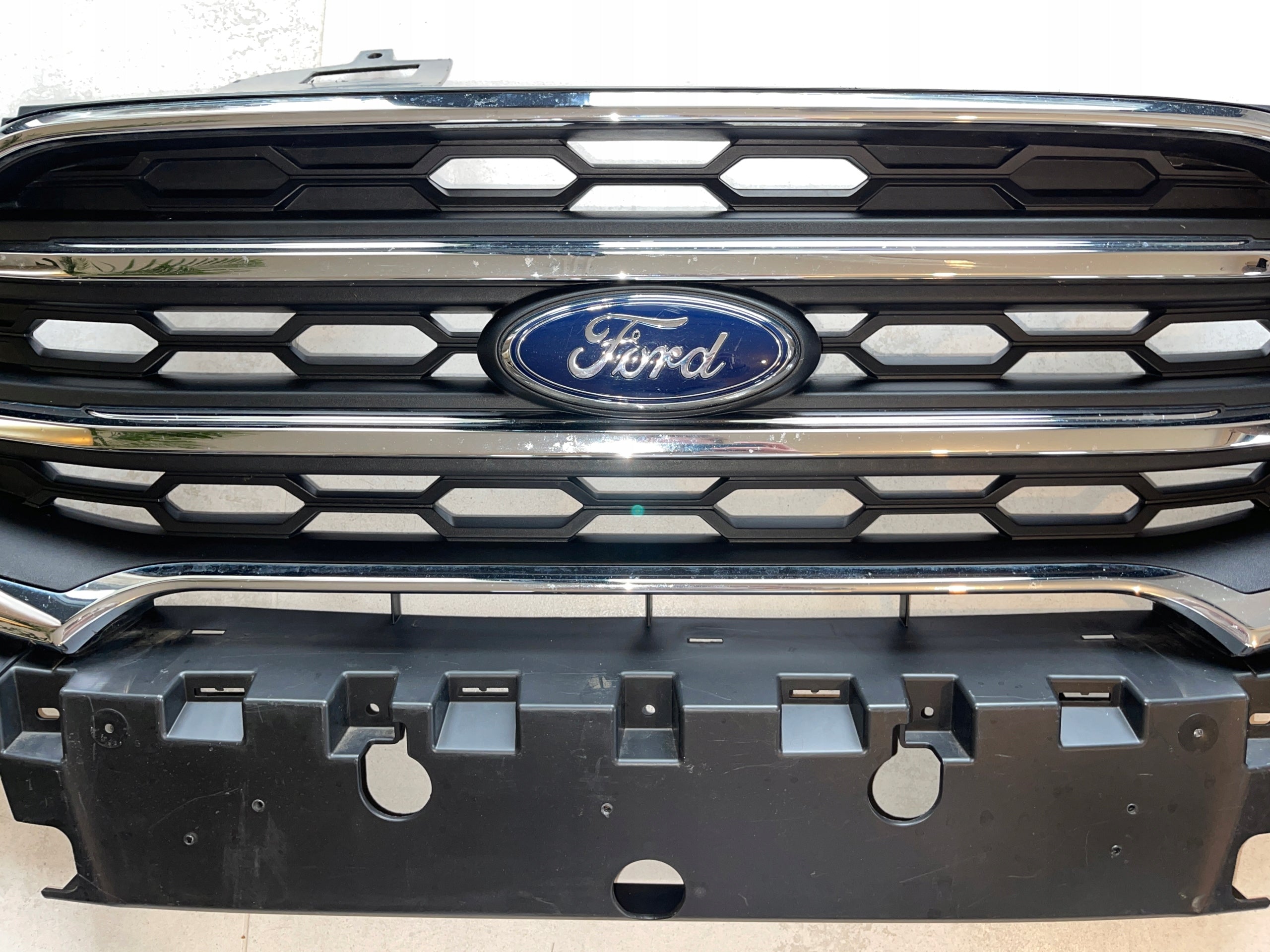 Kühlergrill Ford II 2 1 ECOSPORT FRONTGRILL GN1517B968gr Kühlergitter