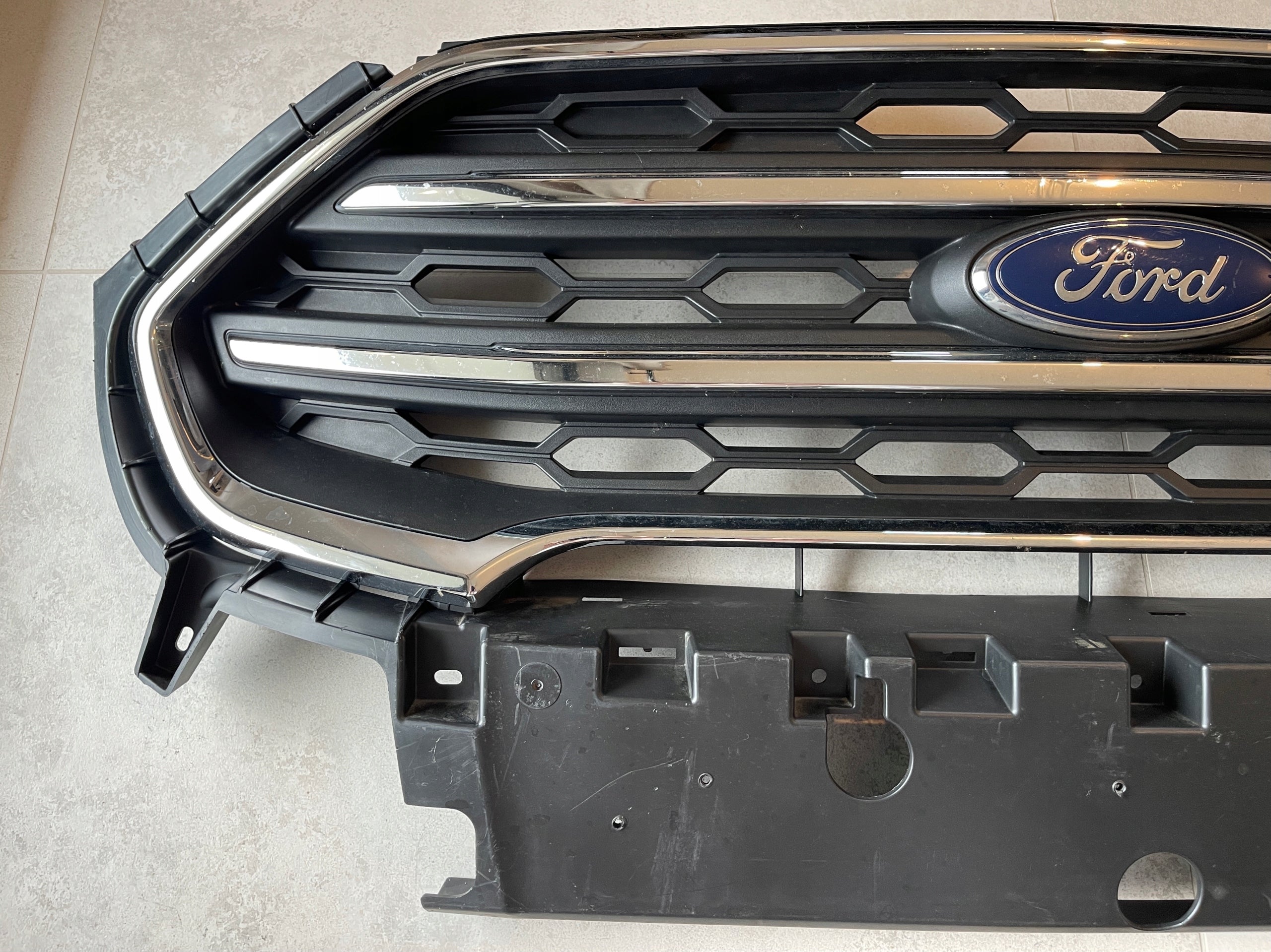 Kühlergrill Ford II 2 1 ECOSPORT FRONTGRILL GN1517B968gr Kühlergitter