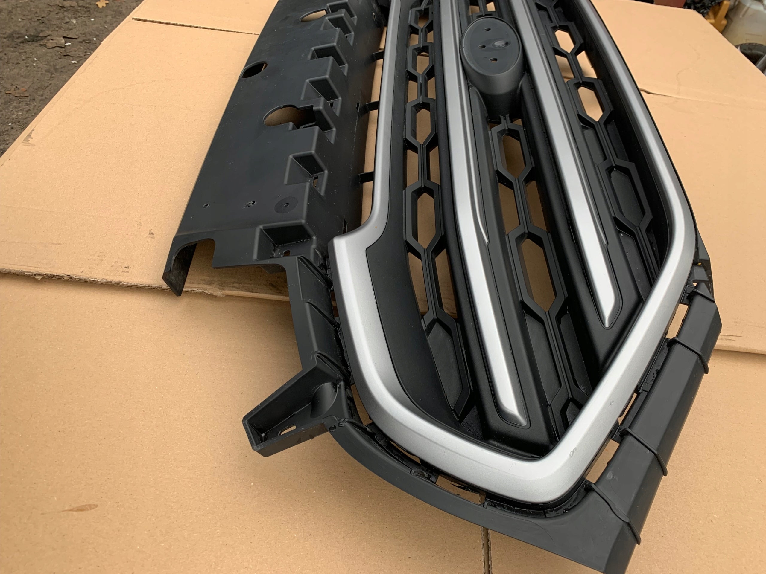 Kühlergrill Ford II 1 ECOSPORT FRONTGRILL LIFT17GRILLA Kühlergitter