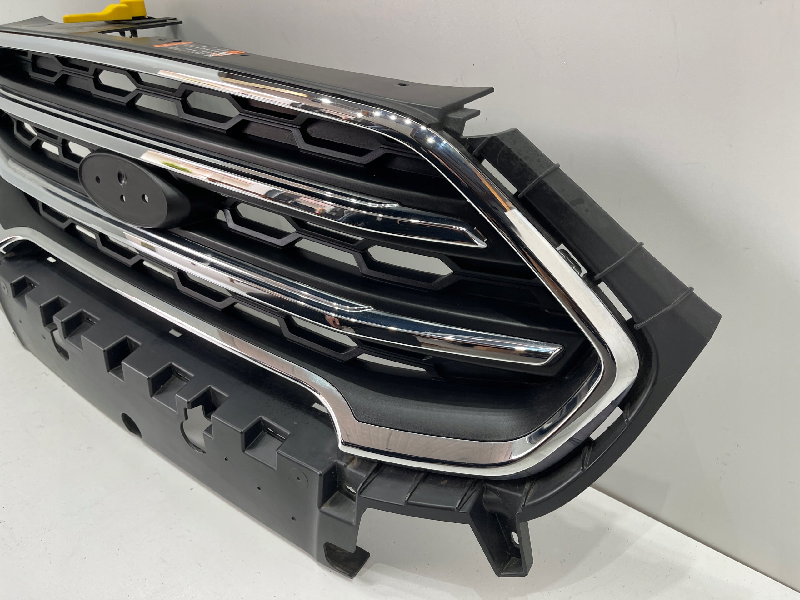 Kühlergrill Ford 1 2 II ECOSPORT FRONTGRILL GN1517B968 Kühlergitter