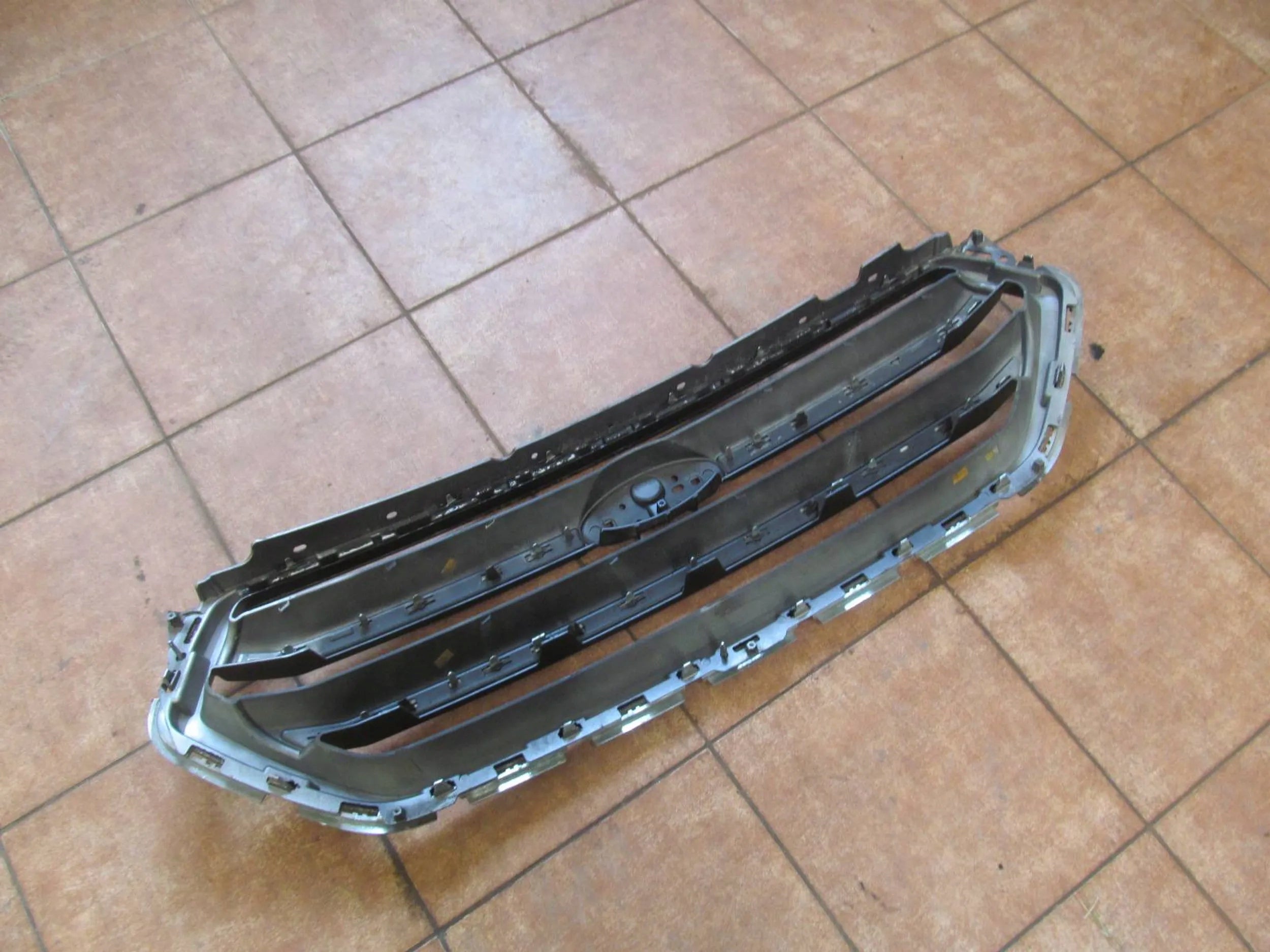 Kühlergrill Ford 4 1 I 2 ESCAPE FRONTGRILL GJ548200GJ54 Kühlergitter