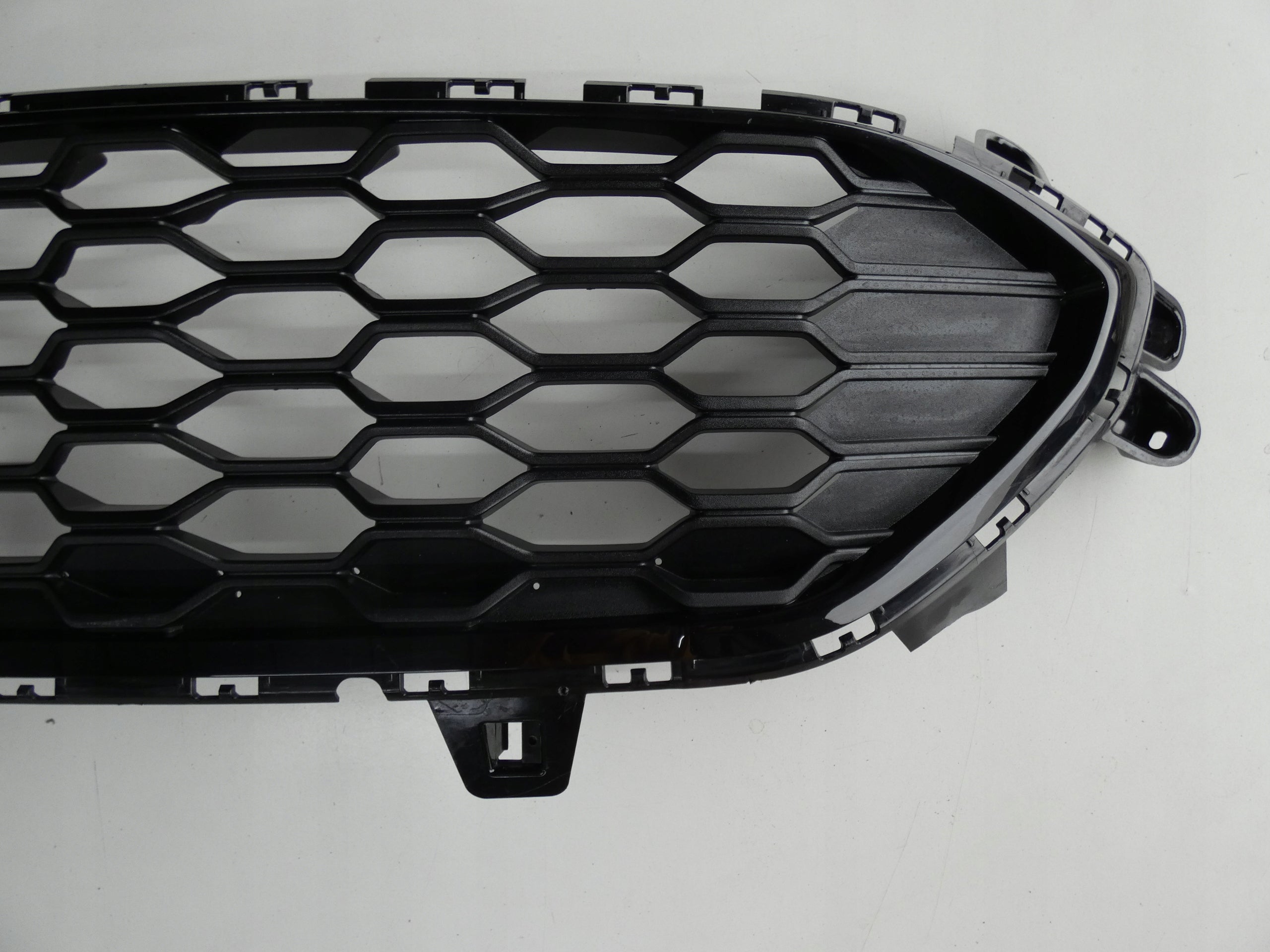 Kühlergrill Ford 2 KUGA I ESCAPE 4 FRONTGRILL LV4B8200YDWL Kühlergitter