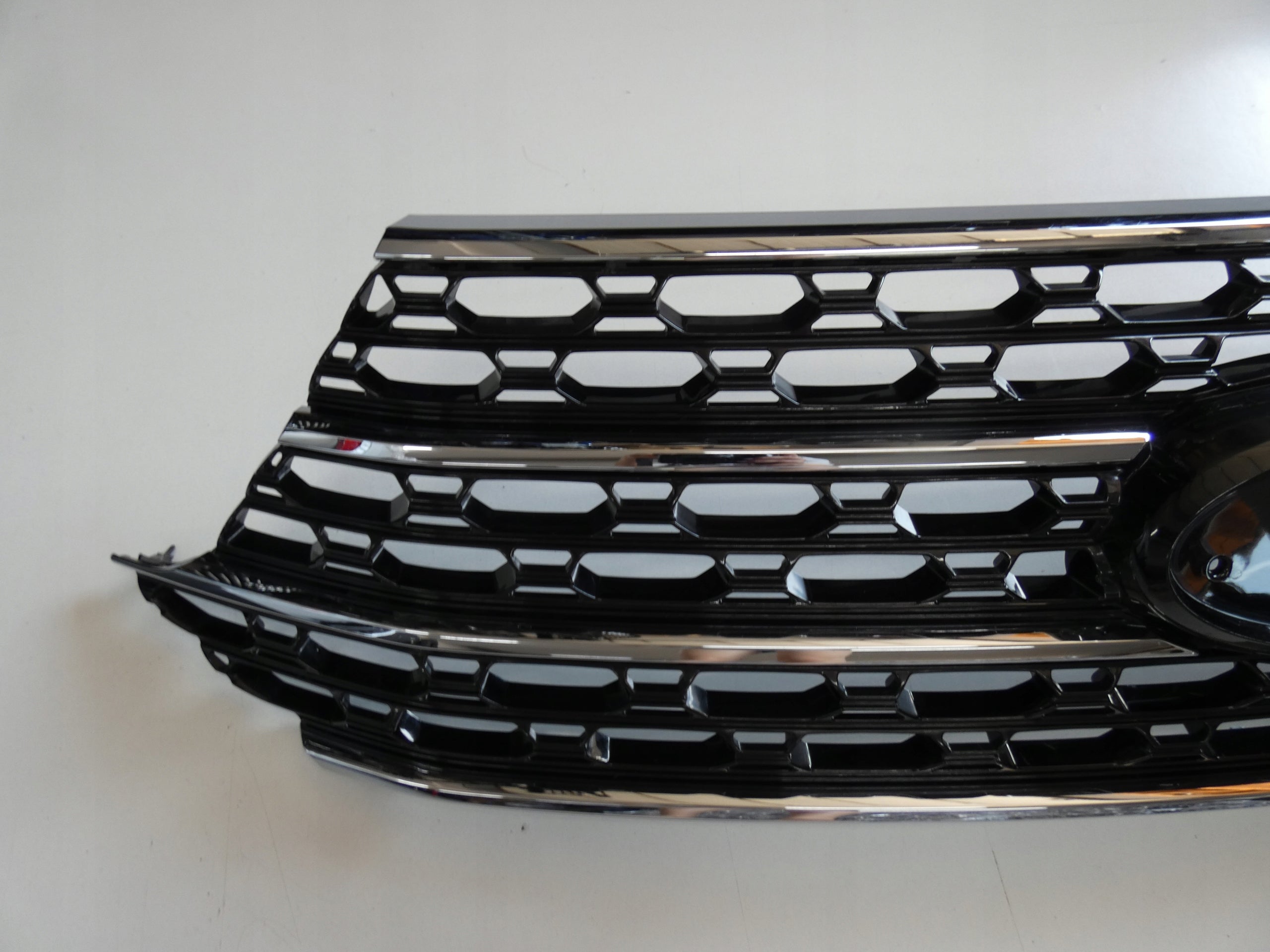 Kühlergrill Ford I 1 2 EXPLORER FRONTGRILL LB5B8150LB5B Kühlergitter