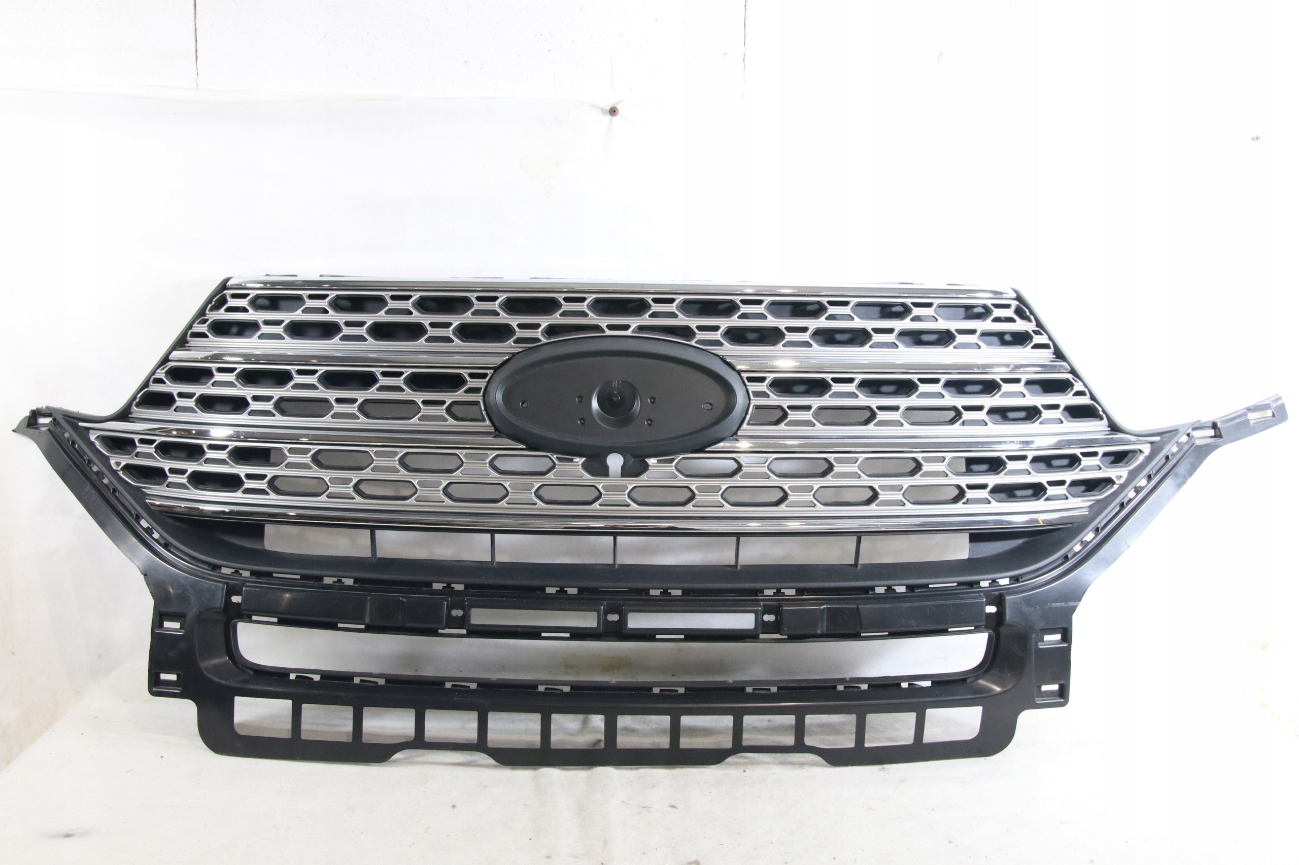  Kühlergrill Ford EXPLORER 2 1 I 4 FRONTGRILL Kühlergitter product image