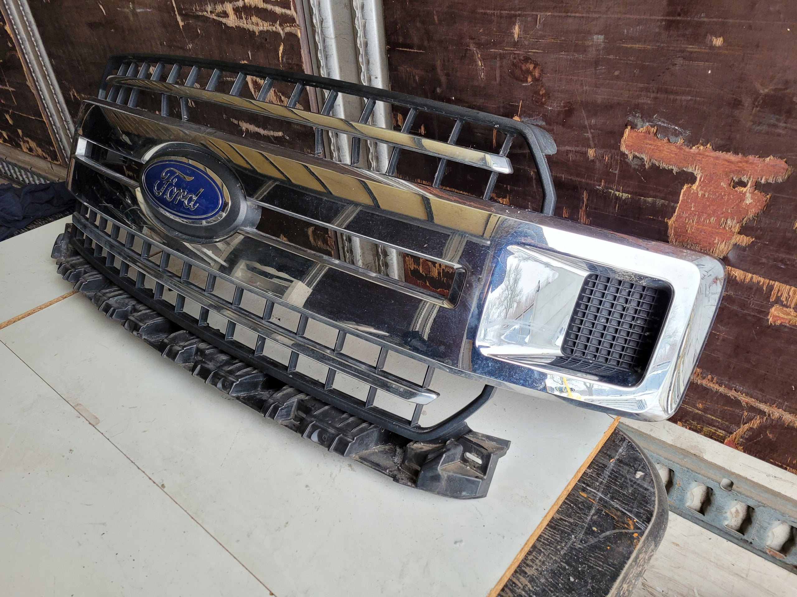 Kühlergrill Ford 3 2 I 4 F150 FRONTGRILL JL348200DE Kühlergitter