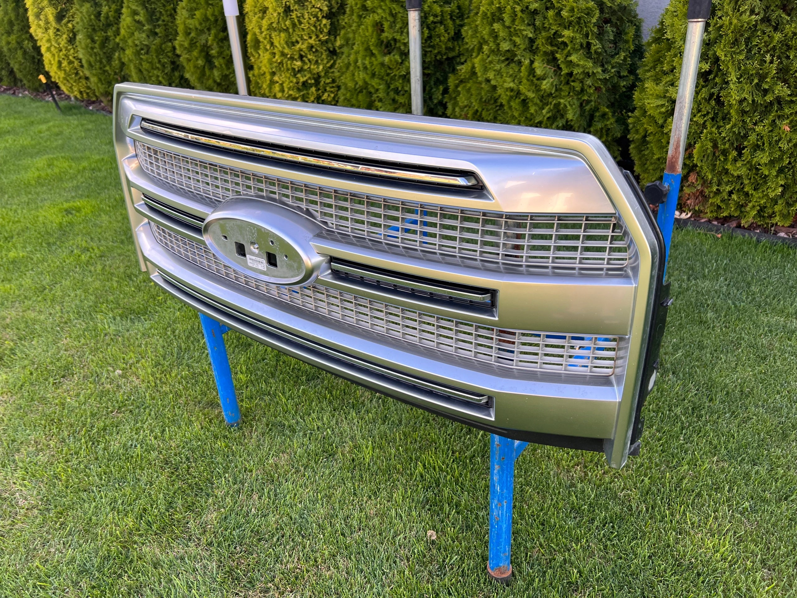 Kühlergrill Ford I F150 FRONTGRILL FL348200UC Kühlergitter