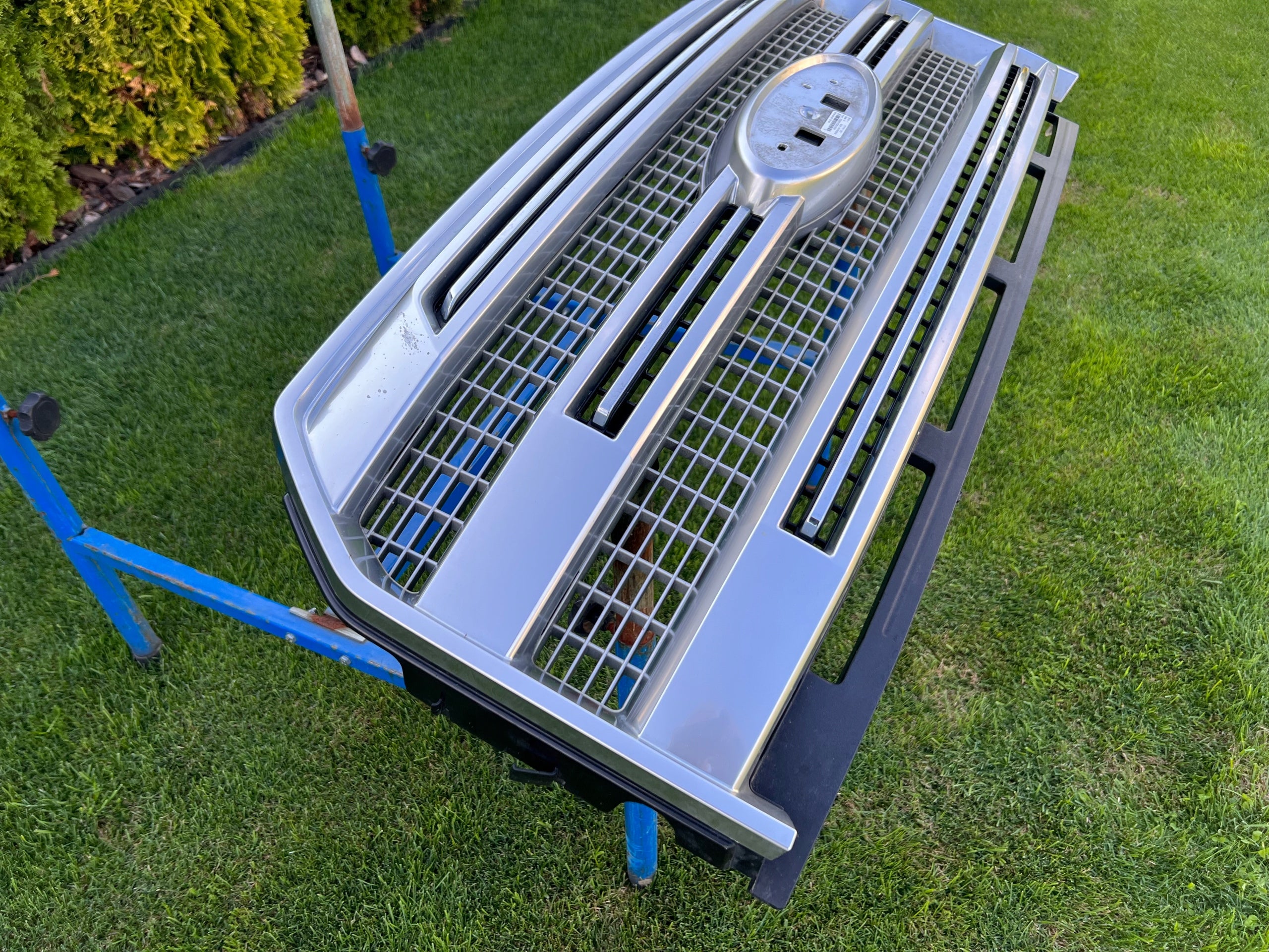 Kühlergrill Ford I F150 FRONTGRILL FL348200UC Kühlergitter