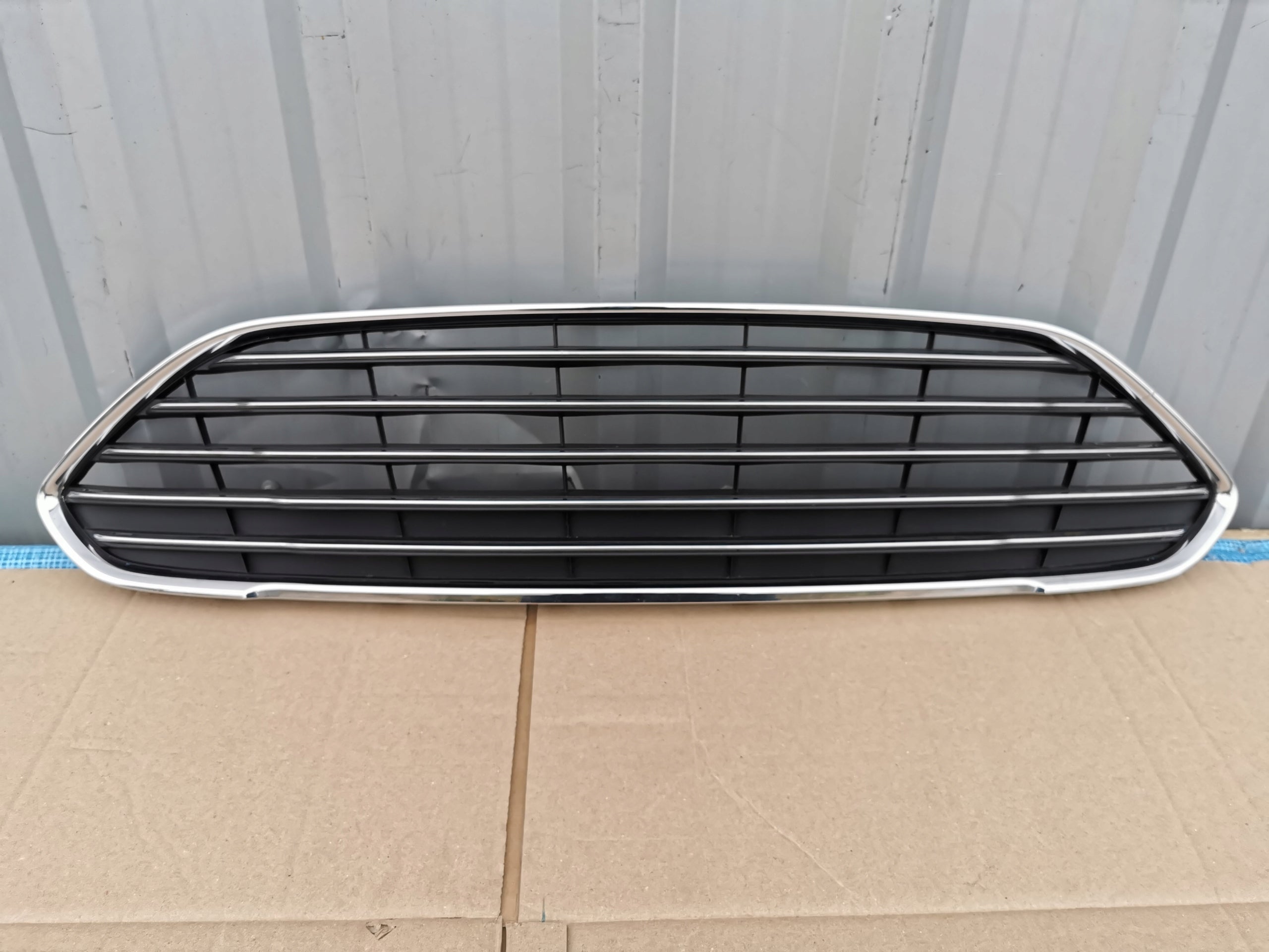  Kühlergrill Ford FIESTA 1 2 FRONTGRILL C1BB17B968A Kühlergitter product image