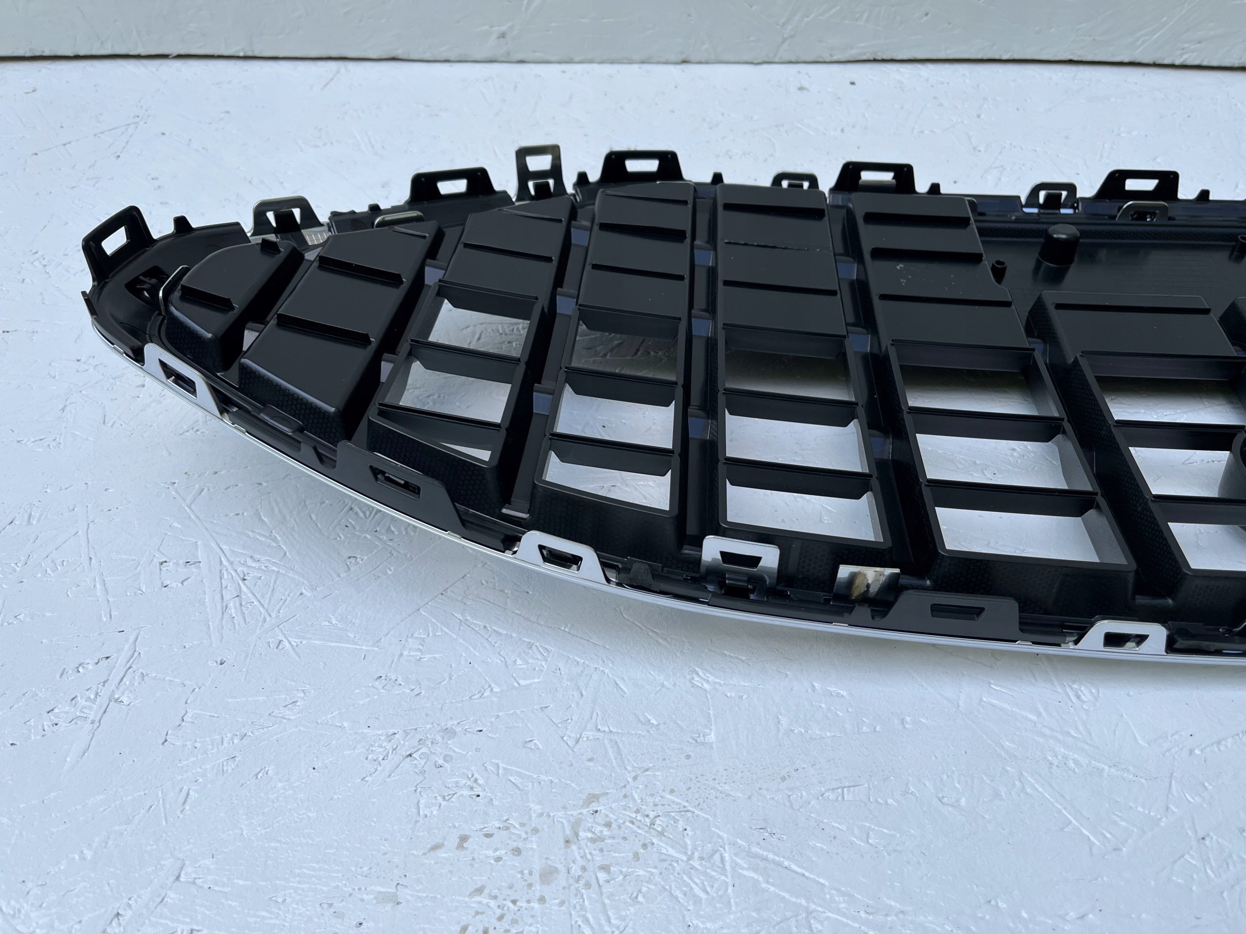 Kühlergrill Ford FIESTA 1 2 FRONTGRILL NX7B8200JNX7 Kühlergitter