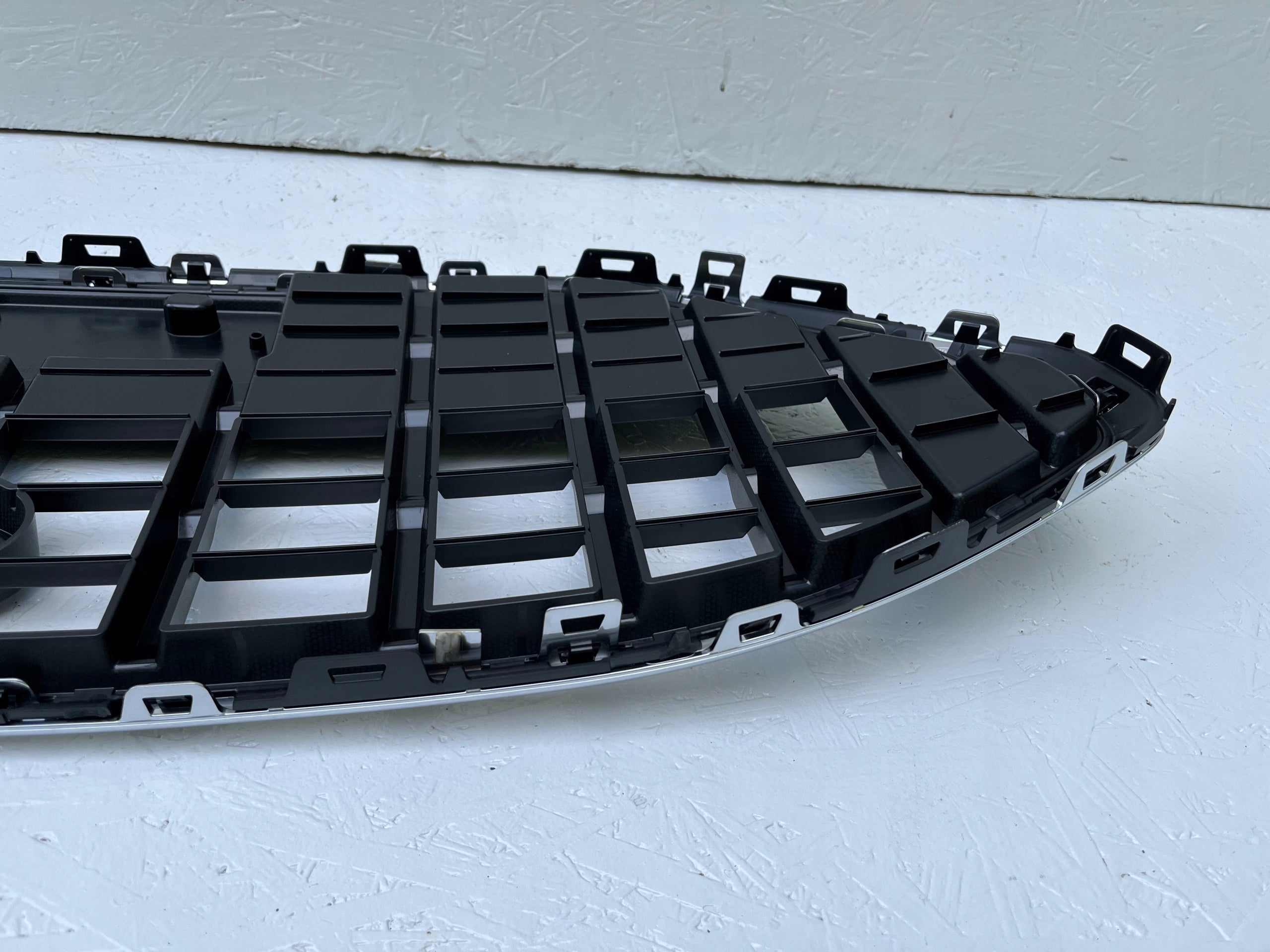 Kühlergrill Ford FIESTA 1 2 FRONTGRILL NX7B8200JNX7 Kühlergitter