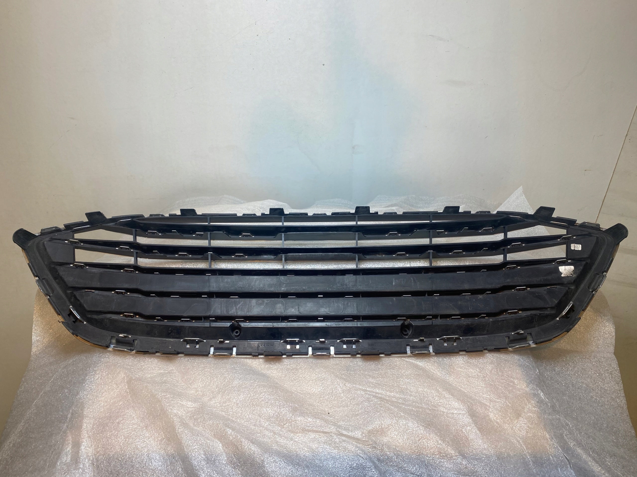 Kühlergrill Ford 3 2 1 4 IV FOCUS FRONTGRILL Kühlergitter