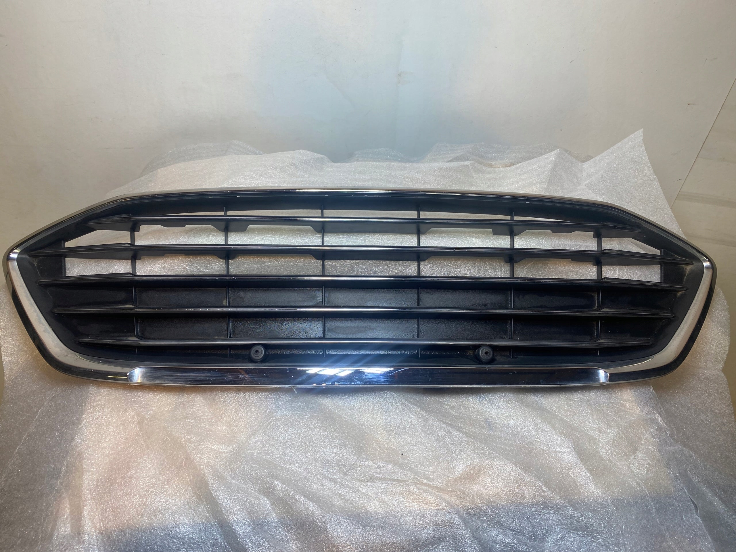 Kühlergrill Ford 3 2 1 4 IV FOCUS FRONTGRILL Kühlergitter