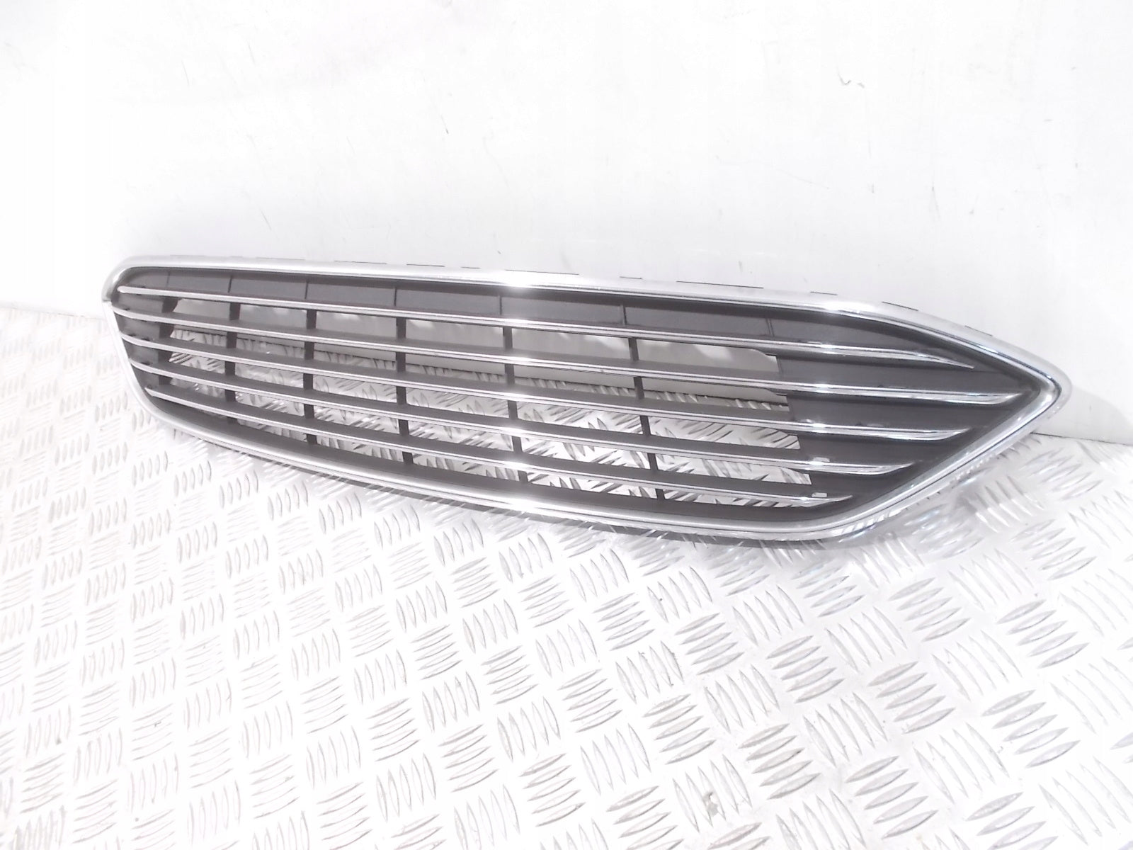 Kühlergrill Ford FOCUS 4 3 I 1 FRONTGRILL Kühlergitter