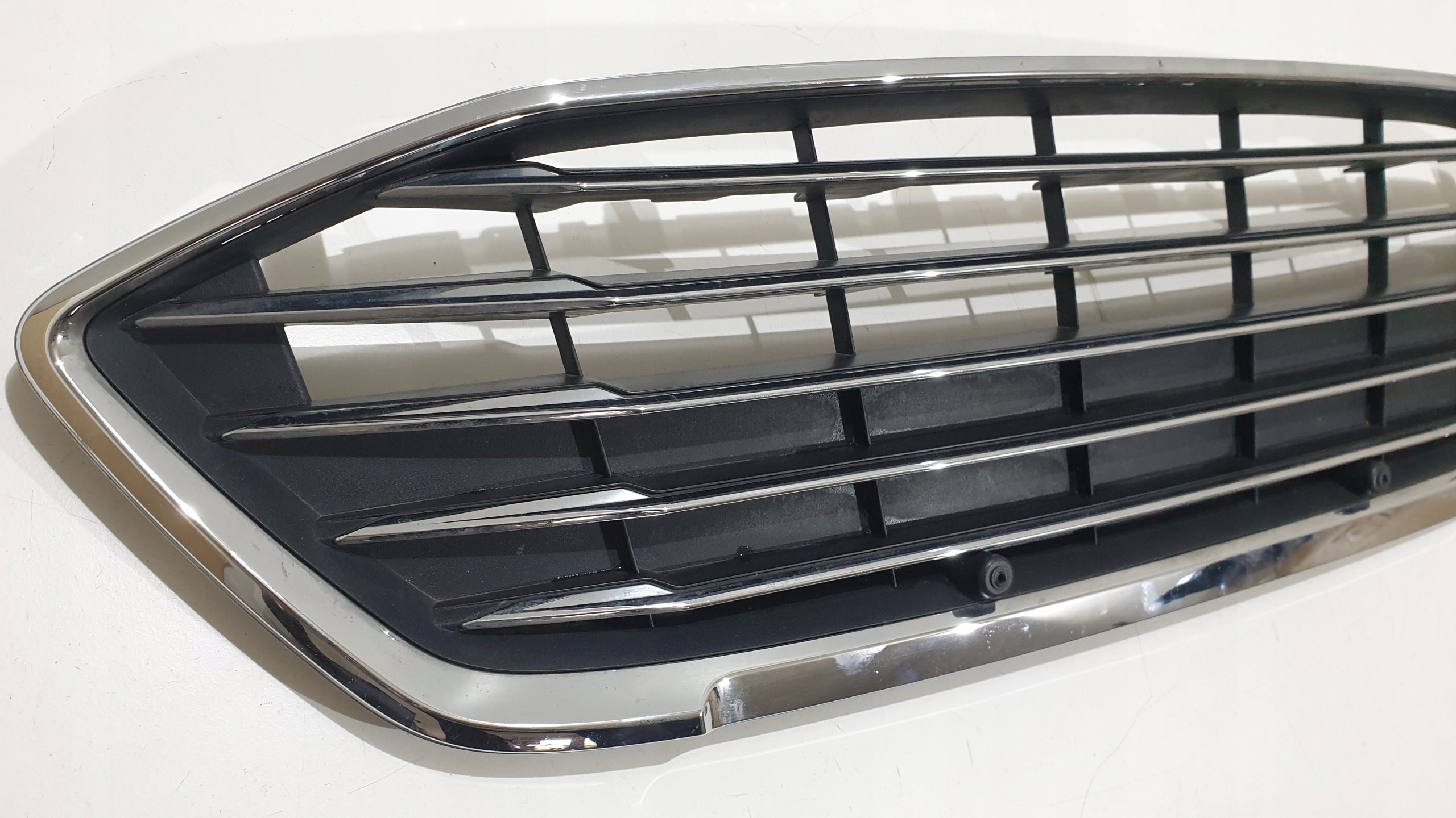 Kühlergrill Ford 3 I 1 4 FOCUS FRONTGRILL Kühlergitter