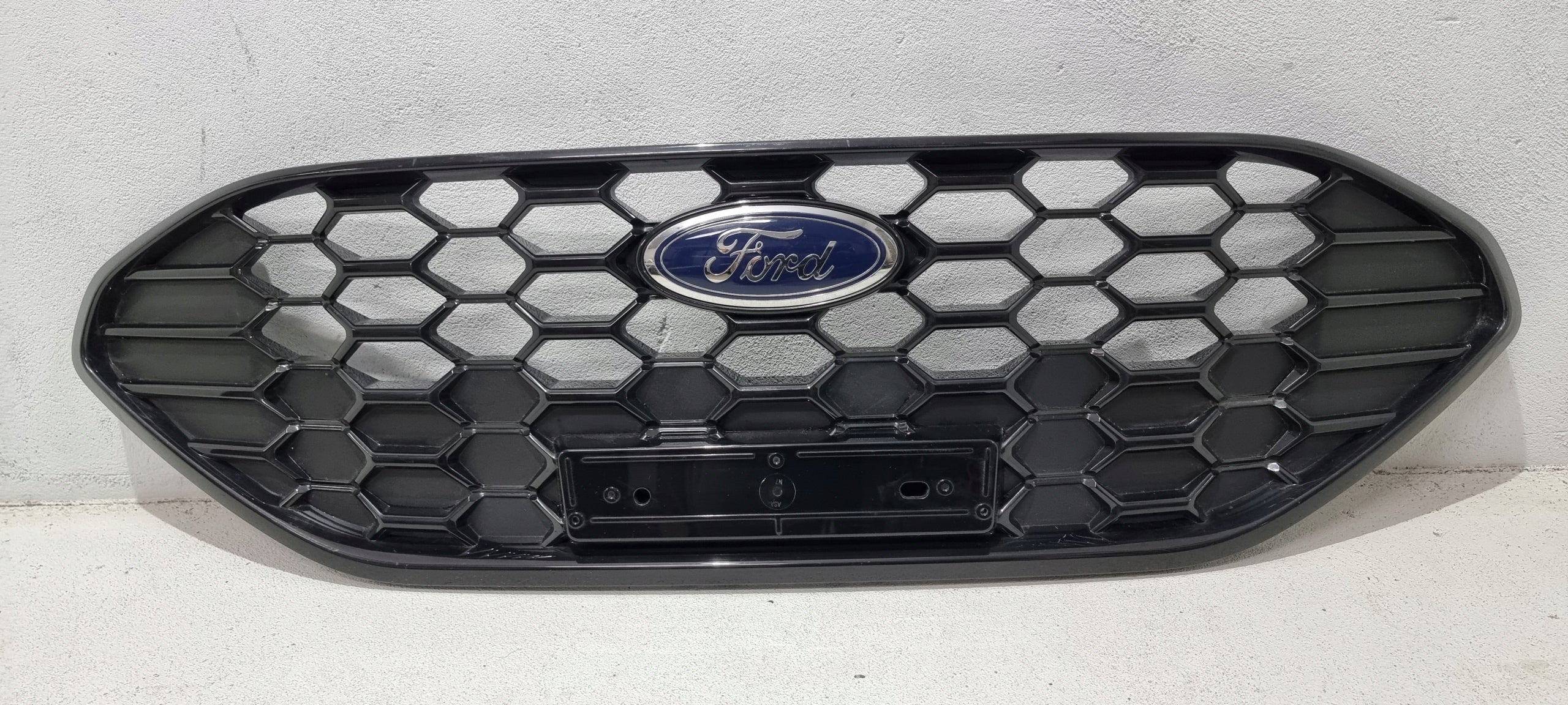 Kühlergrill Ford 4 I 2 FOCUS FRONTGRILL NX7B8200TINT Kühlergitter