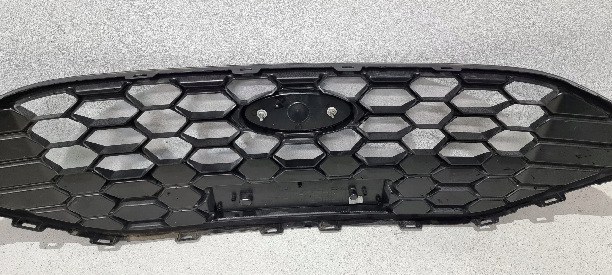 Kühlergrill Ford 4 I 2 FOCUS FRONTGRILL NX7B8200TINT Kühlergitter