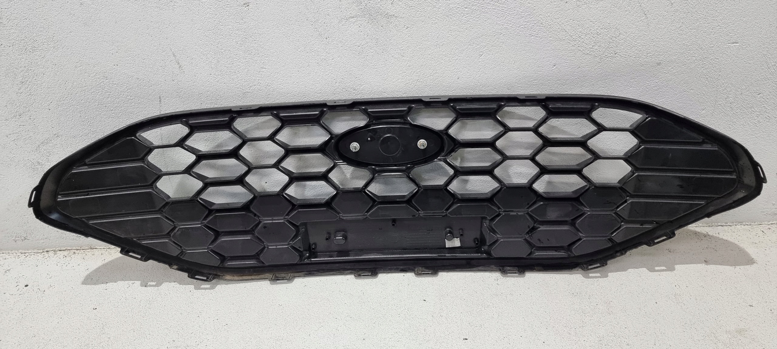 Kühlergrill Ford 4 I 2 FOCUS FRONTGRILL NX7B8200TINT Kühlergitter