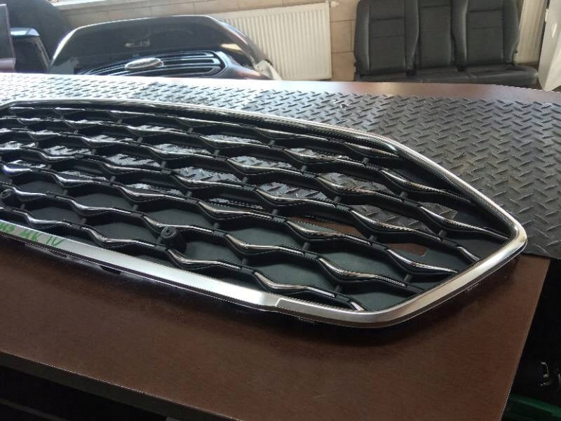 Kühlergrill Ford FOCUS 4 I 3 FRONTGRILL Kühlergitter