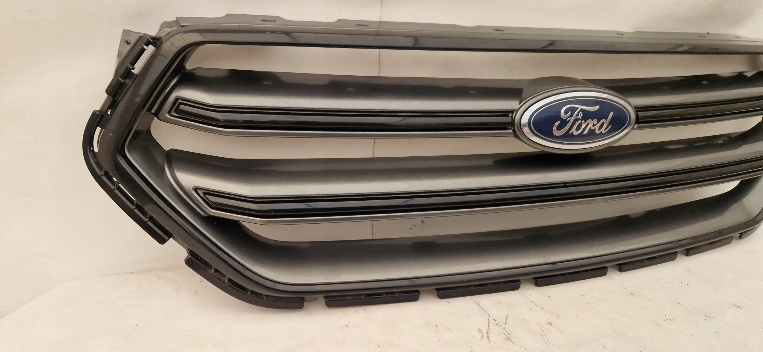 Kühlergrill Ford 2 II II 2 KUGA 4 FRONTGRILL GV448200BGV4 Kühlergitter